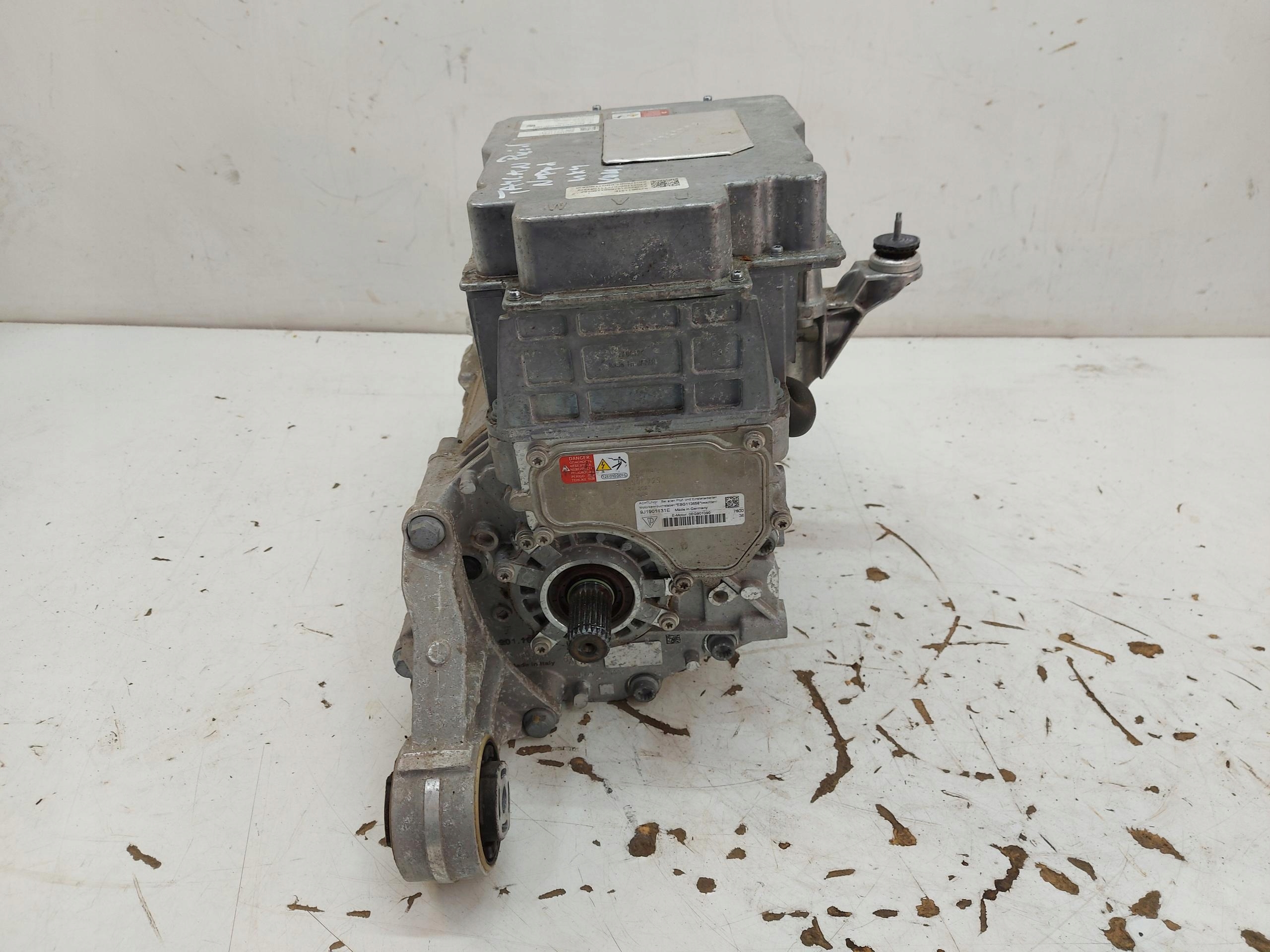 Taycan Cross Turismo naped engine electrical front oryg 9j1901131e