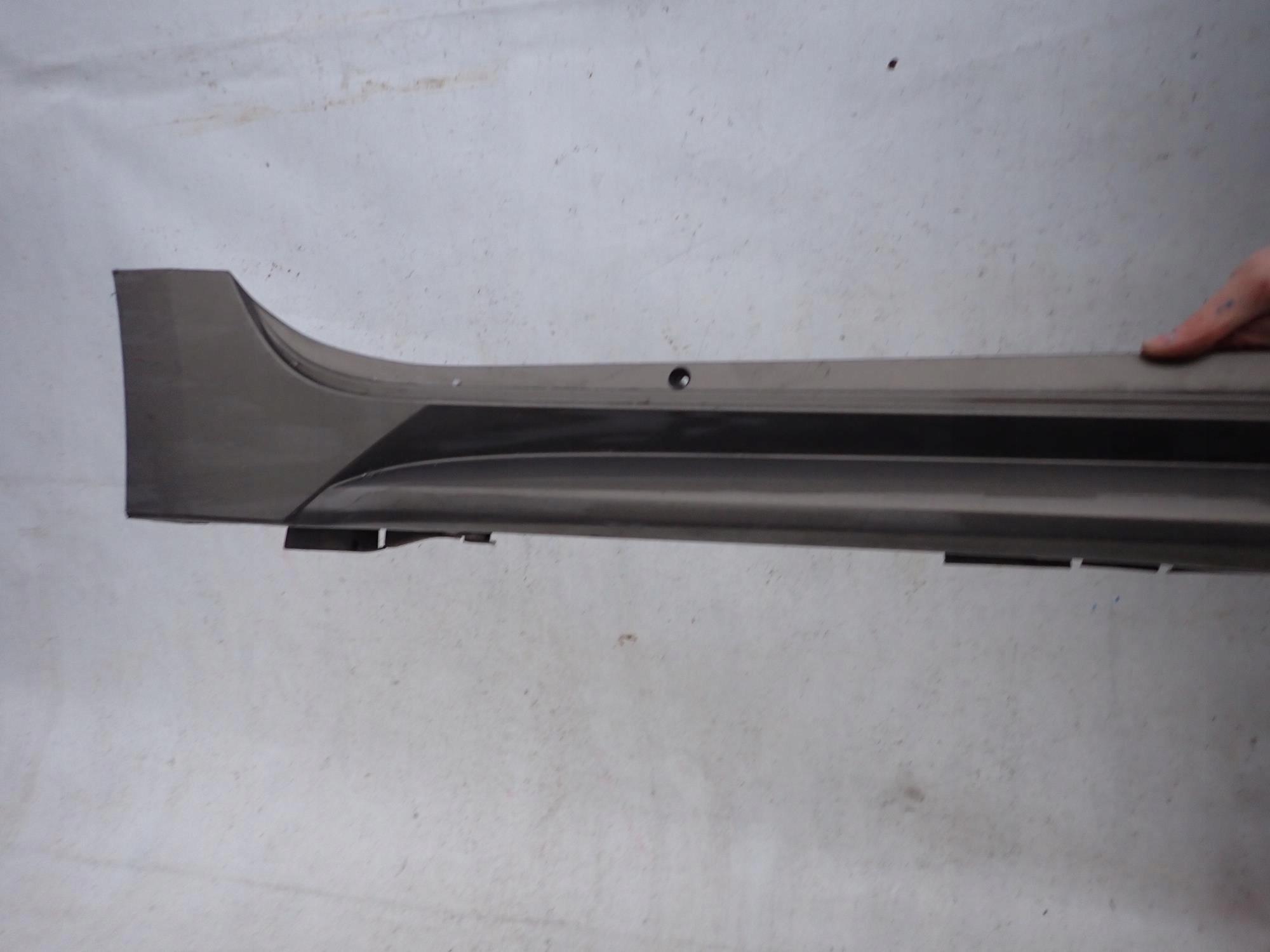 TOYOTA COROLLA XII KOMBI 18- moulding threshold right