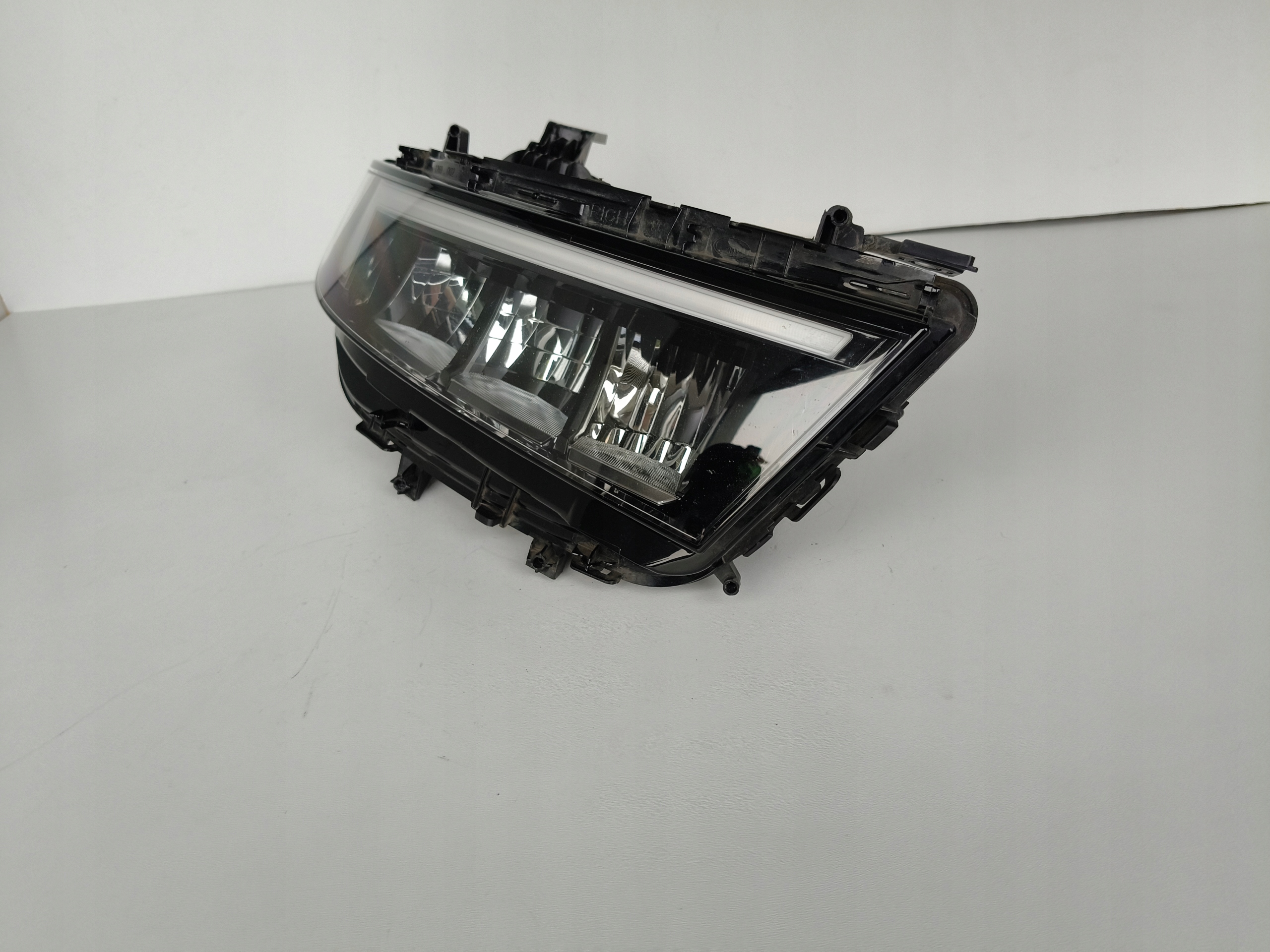 light right REFLEKTOR OPEL ASTRA VI L 22- FULL LED