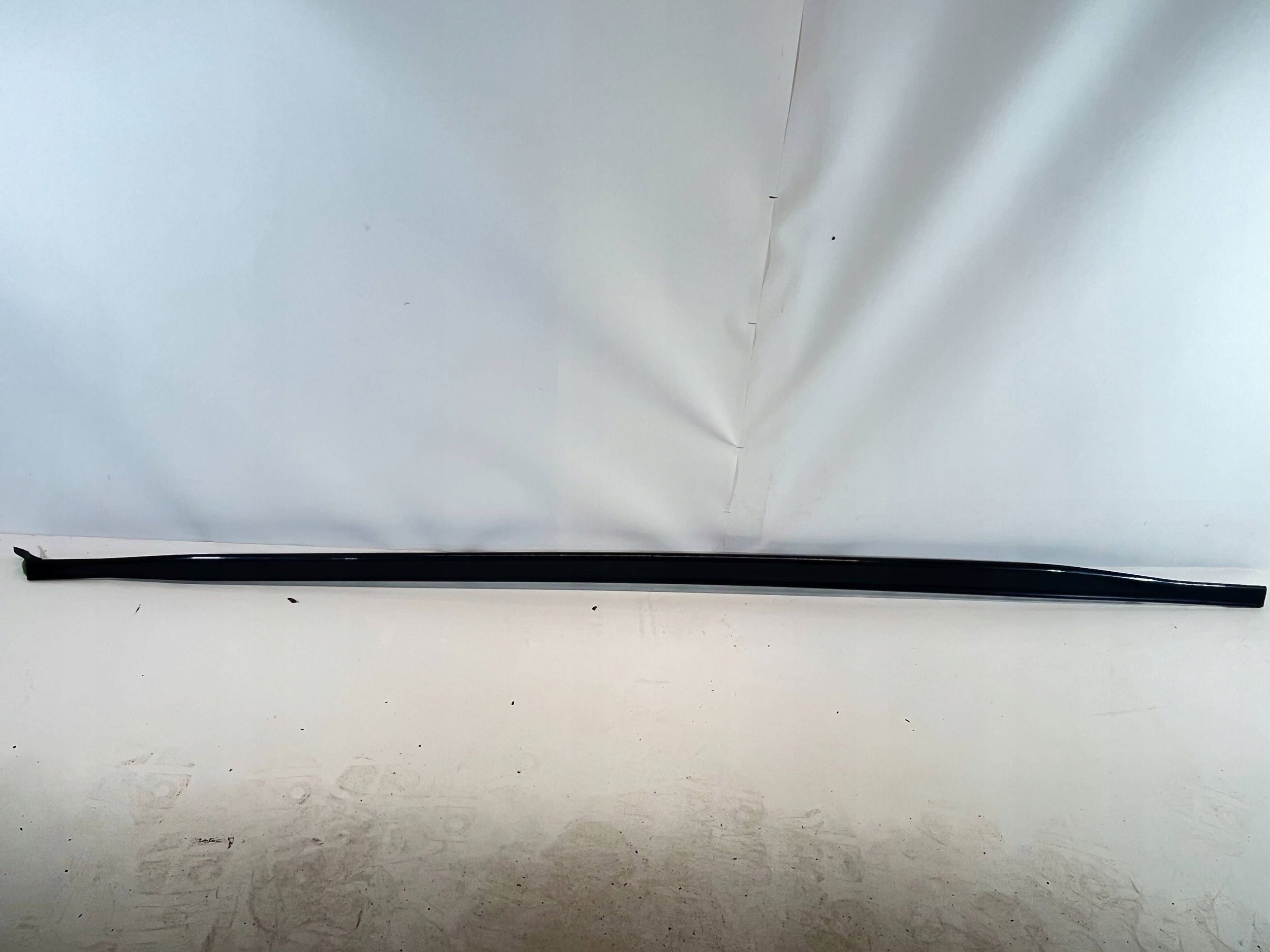 moulding threshold Volkswagen Golf VIII 5H9853859