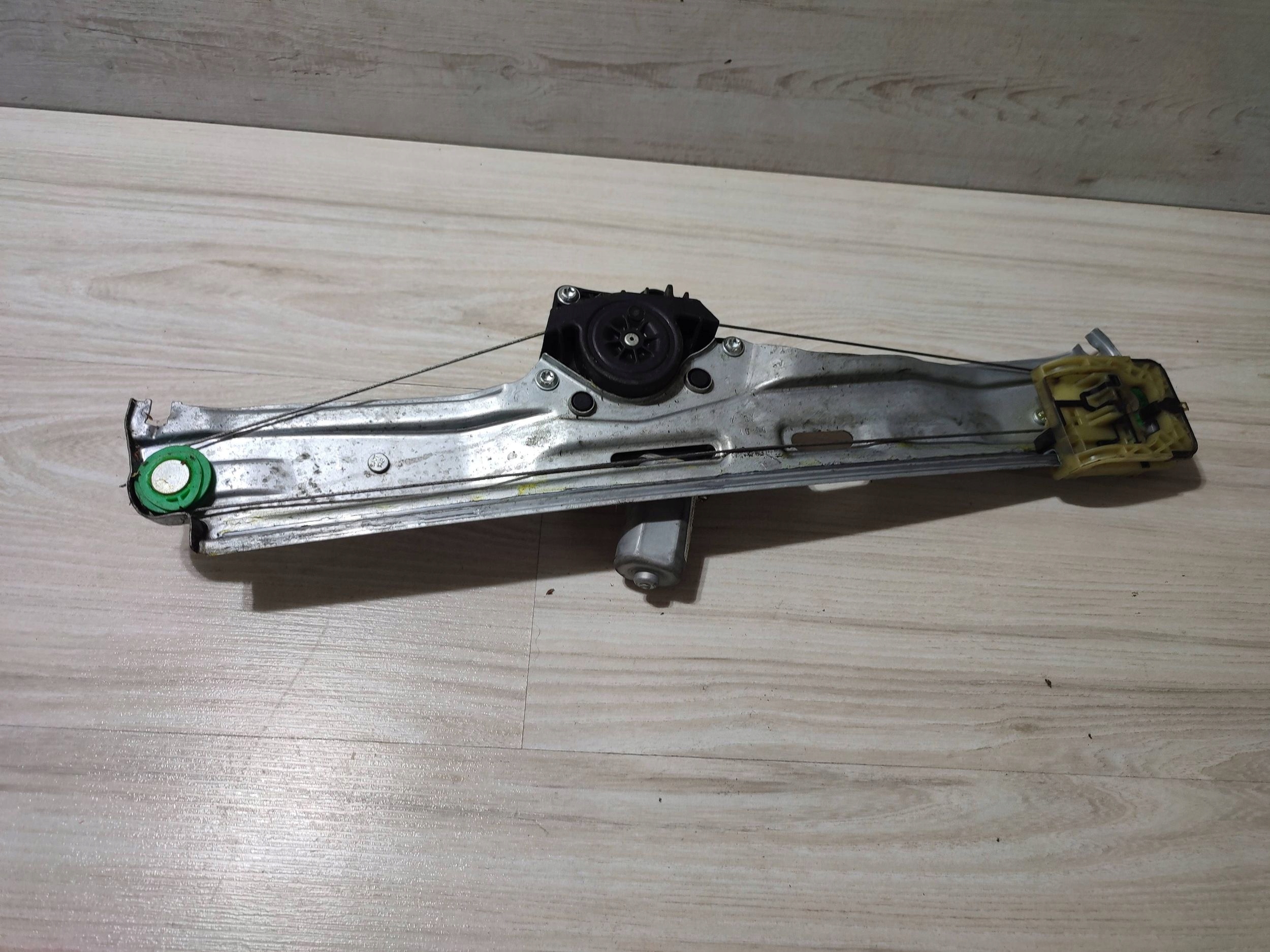 Fiat Tipo 2018 rear part side left window regulator door tylnych