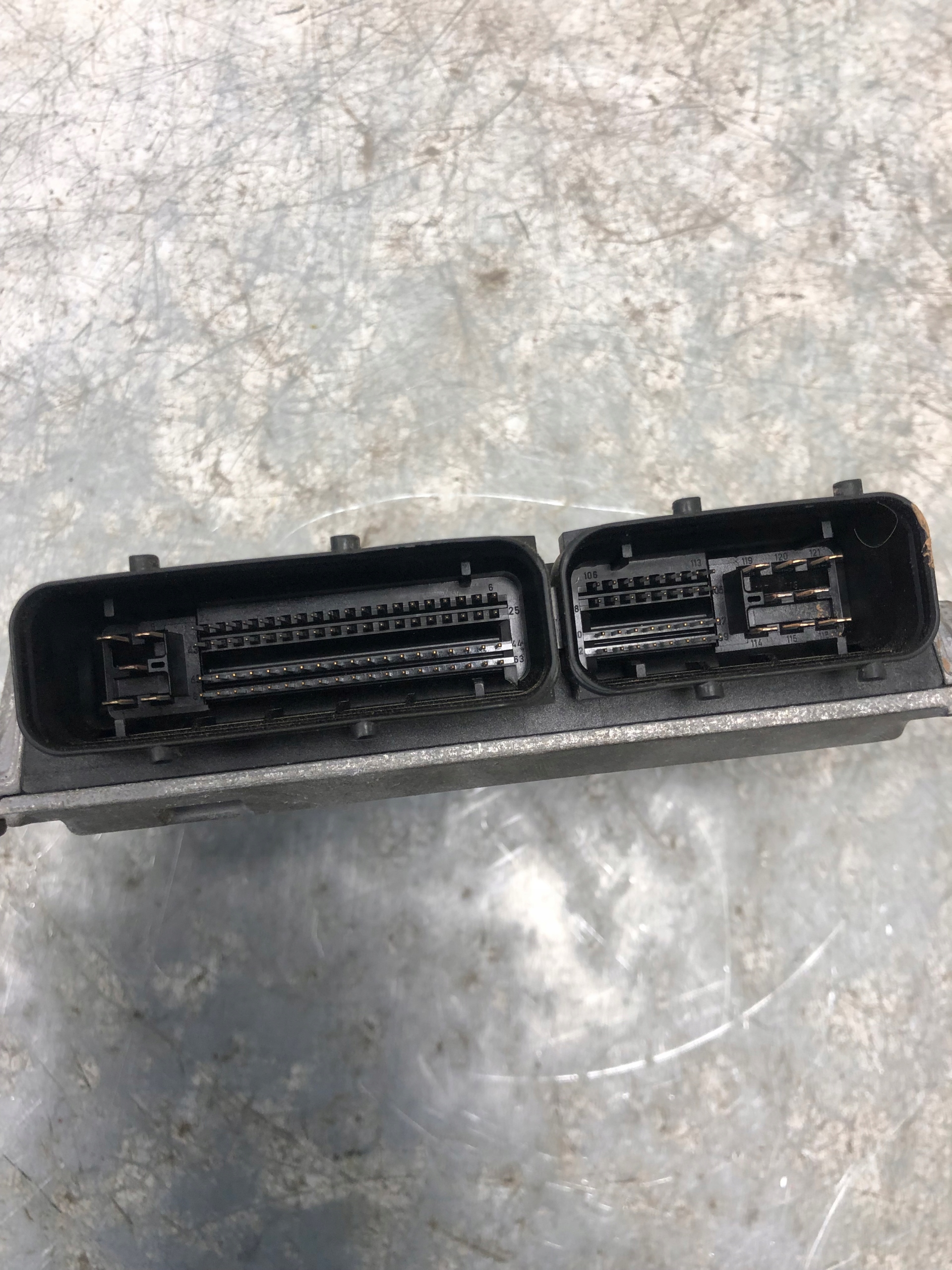 Ordinateur Moteur SKODA 03E906033AB