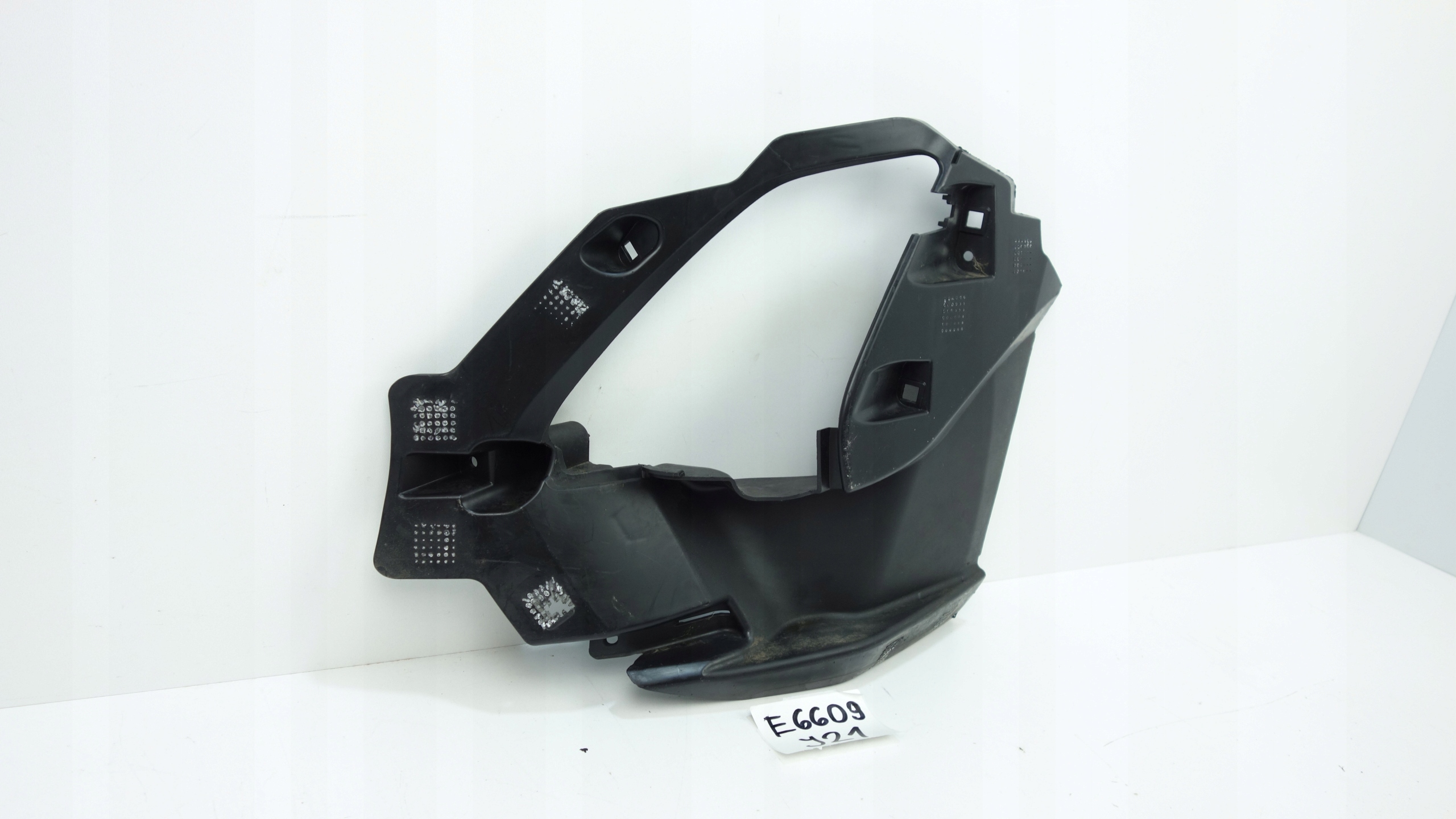 bumper bracket left front FORD FOCUS MK4 2018- JX7B-17E889