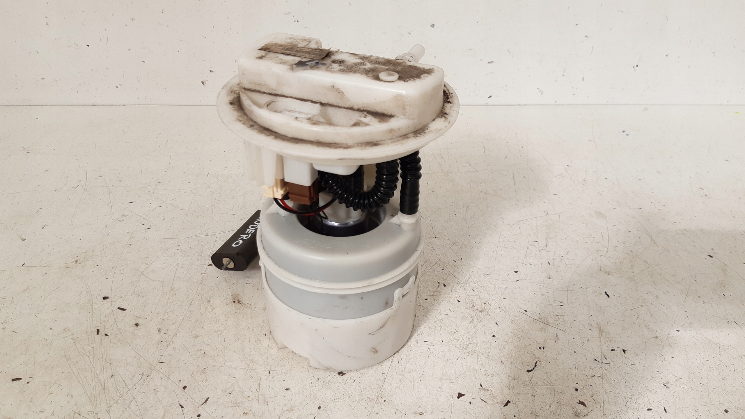 feed pump 8200903603 Dacia Sandero