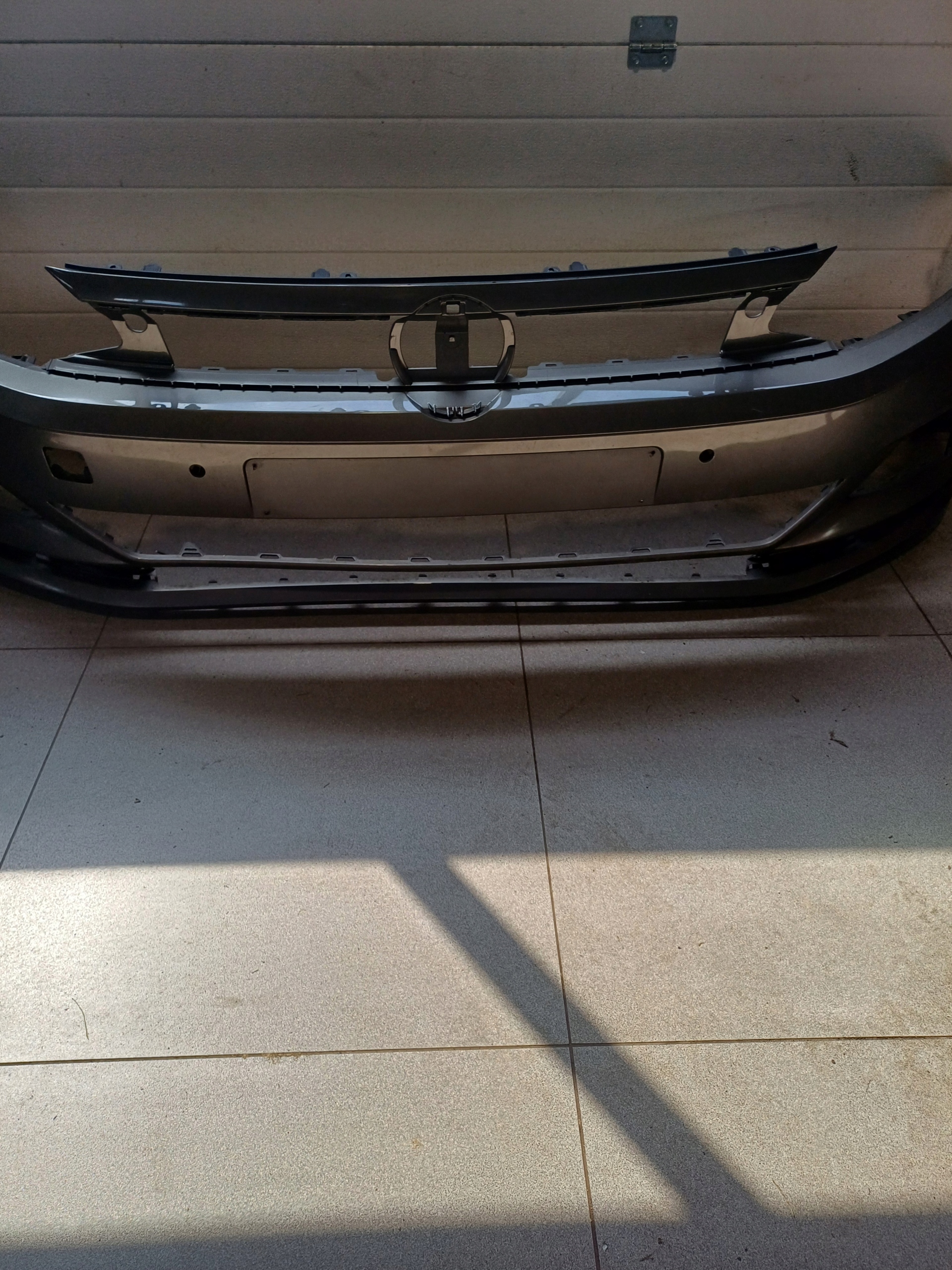 bumper front front VW POLO 6 VI 2G0 17R- 4 X PDC 2G0807221
