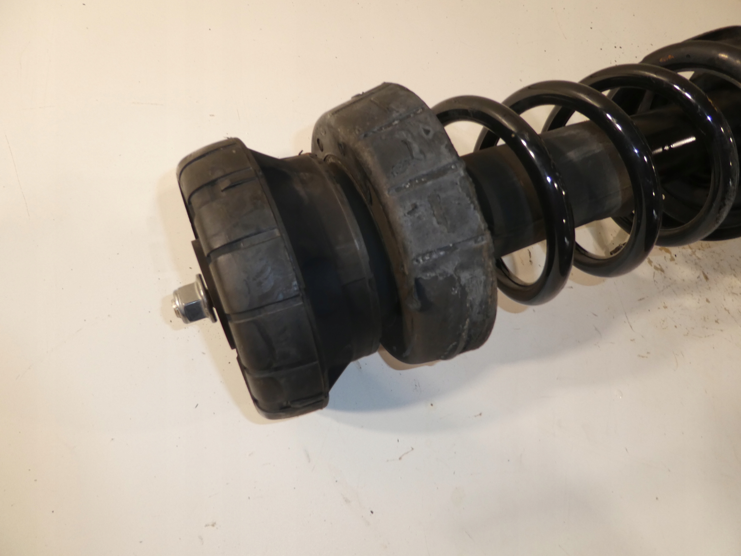 McPherson swing shock absorber TRAFIC III 543029028R