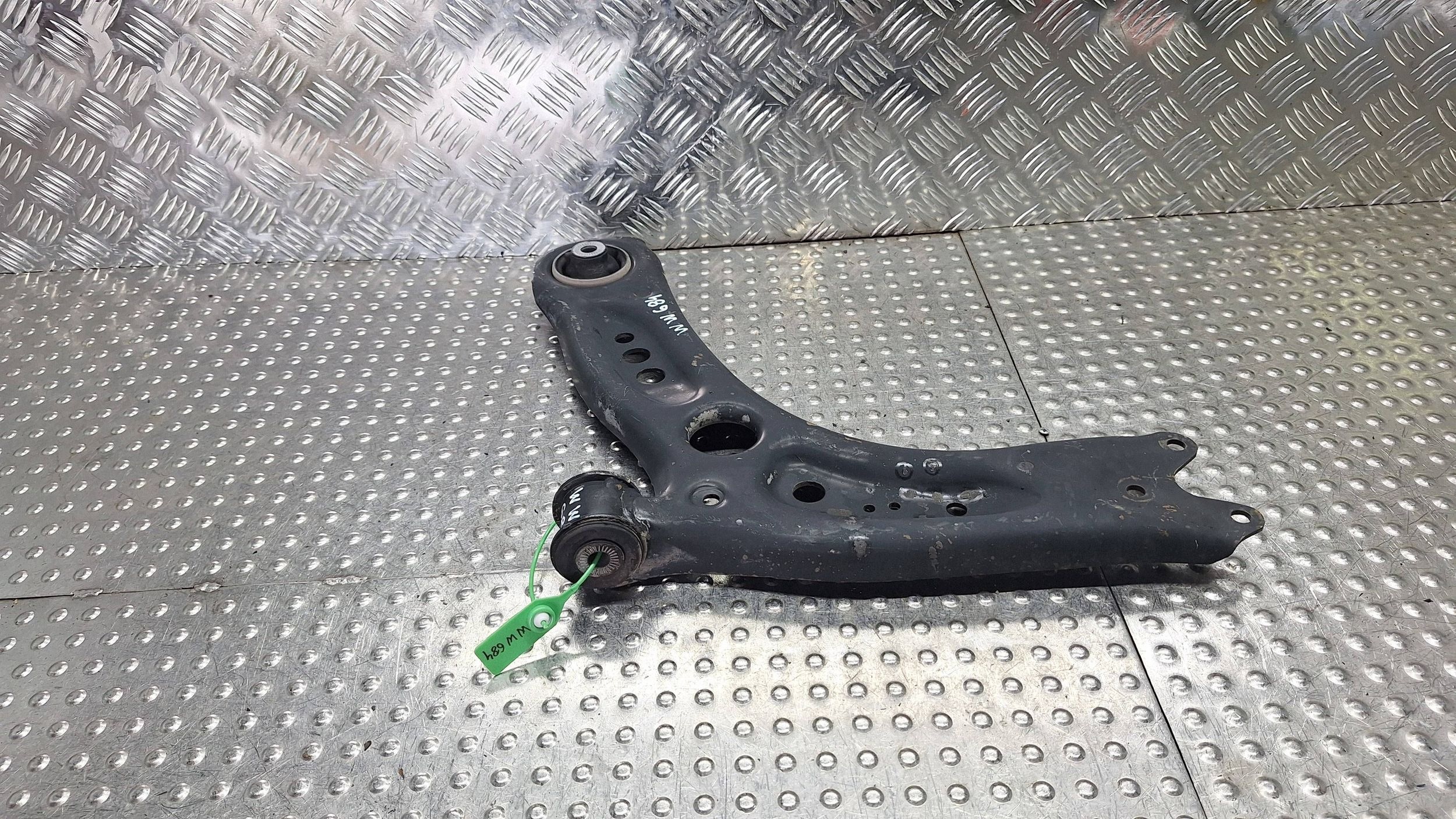 arm left front 5Q0407151J AUDI A3 8V OCTAVIA III LEON III 5F GOLF VII