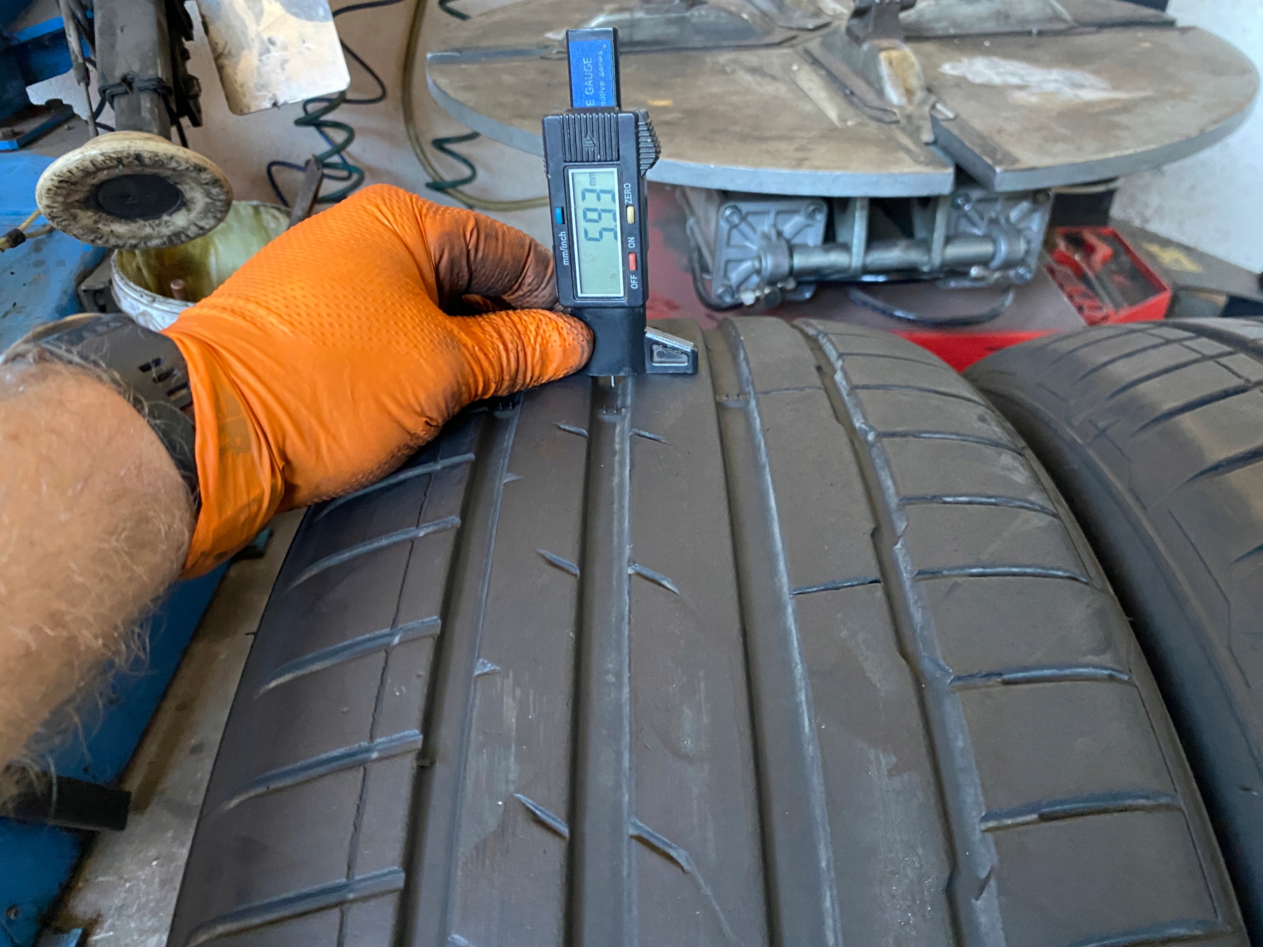 2 tyres summer 235/50R20 Hankook Ventus S1 Evo3 6mm
