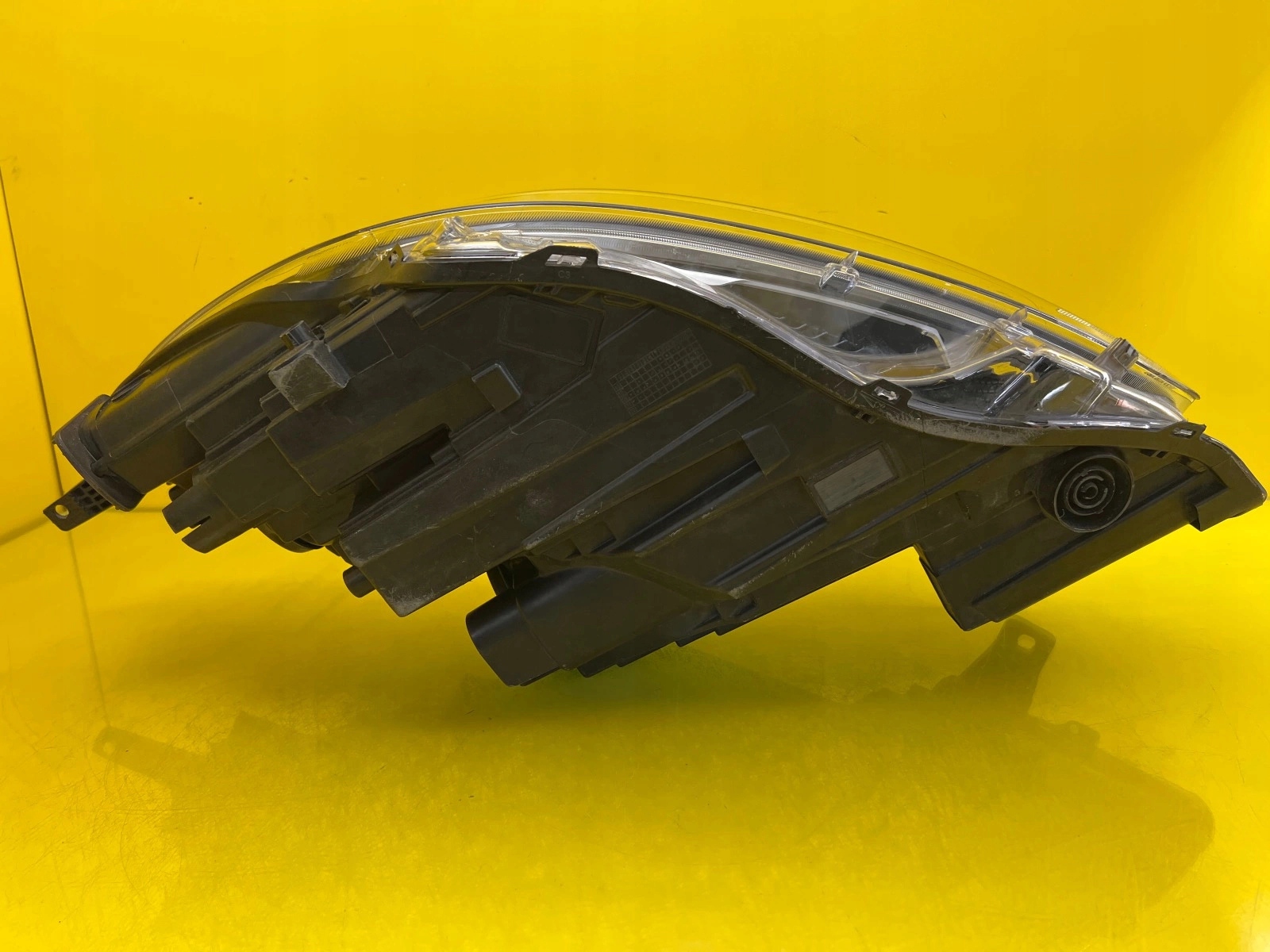 light right Ford Kuga MK3 lens LV4B-13W029-AG