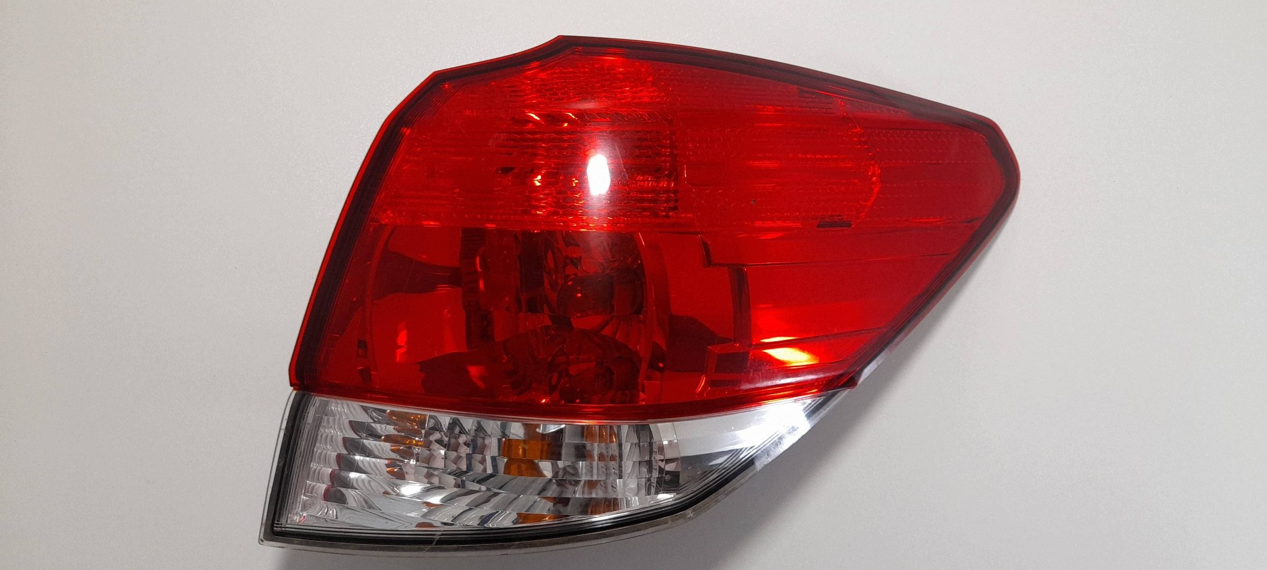 Subaru Outback IV light rear right (R448)
