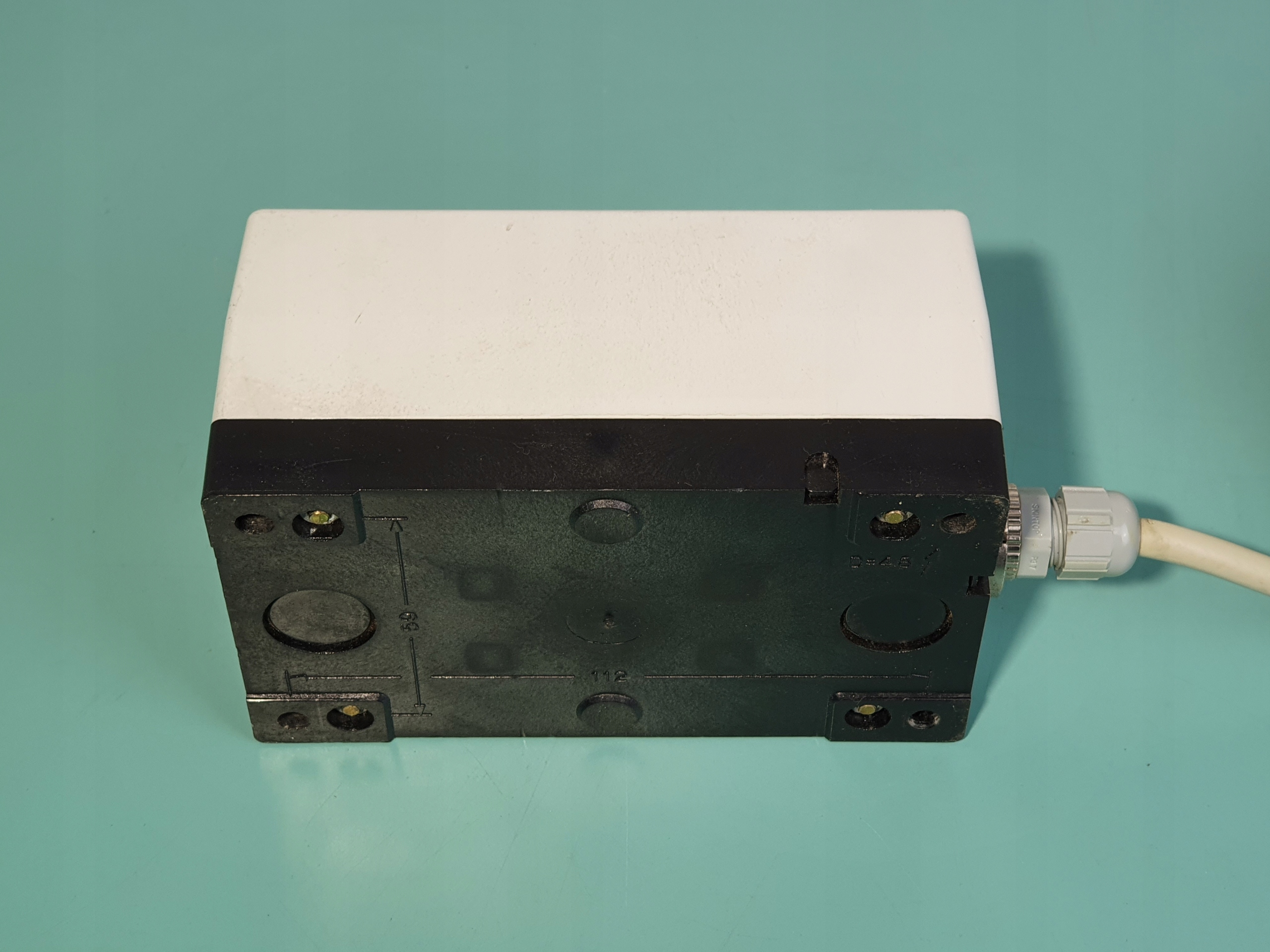 ABB KASETA 1NO + 1NO PRZYCISKI SAMOPOWRÓT ŻARÓWKA Waga produktu z opakowaniem jednostkowym 1 kg