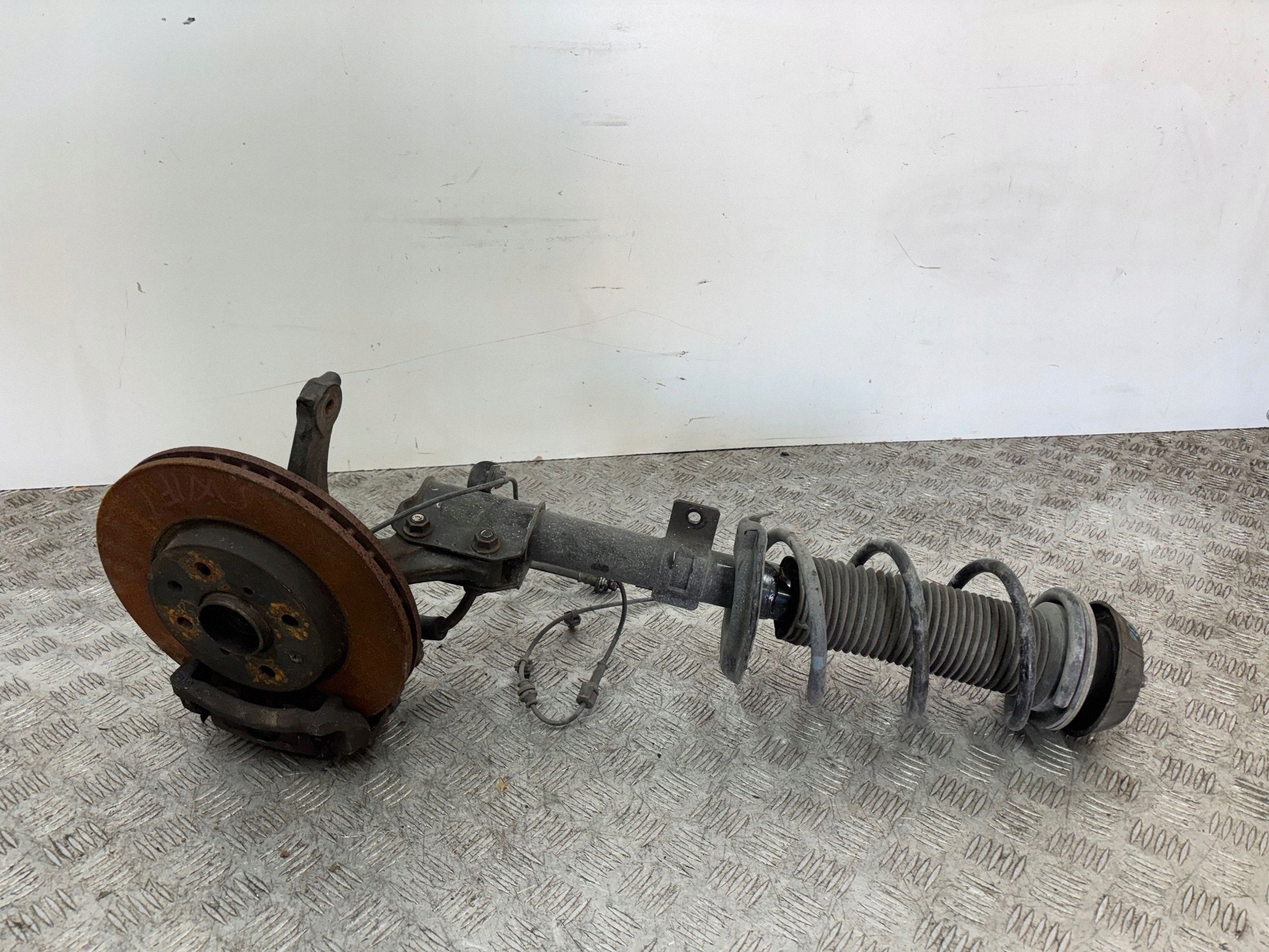 swing McPherson right SUZUKI SWIFT MK7 1.3 DDIS 10