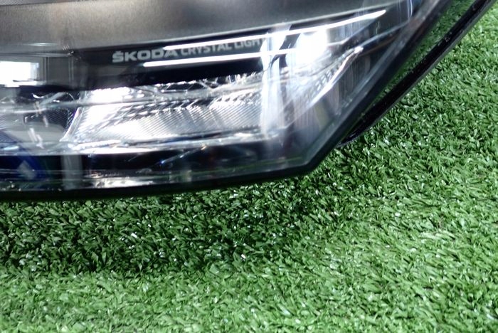 SKODA FABIA IV CRYSTAL LED 21- reflektor left light left