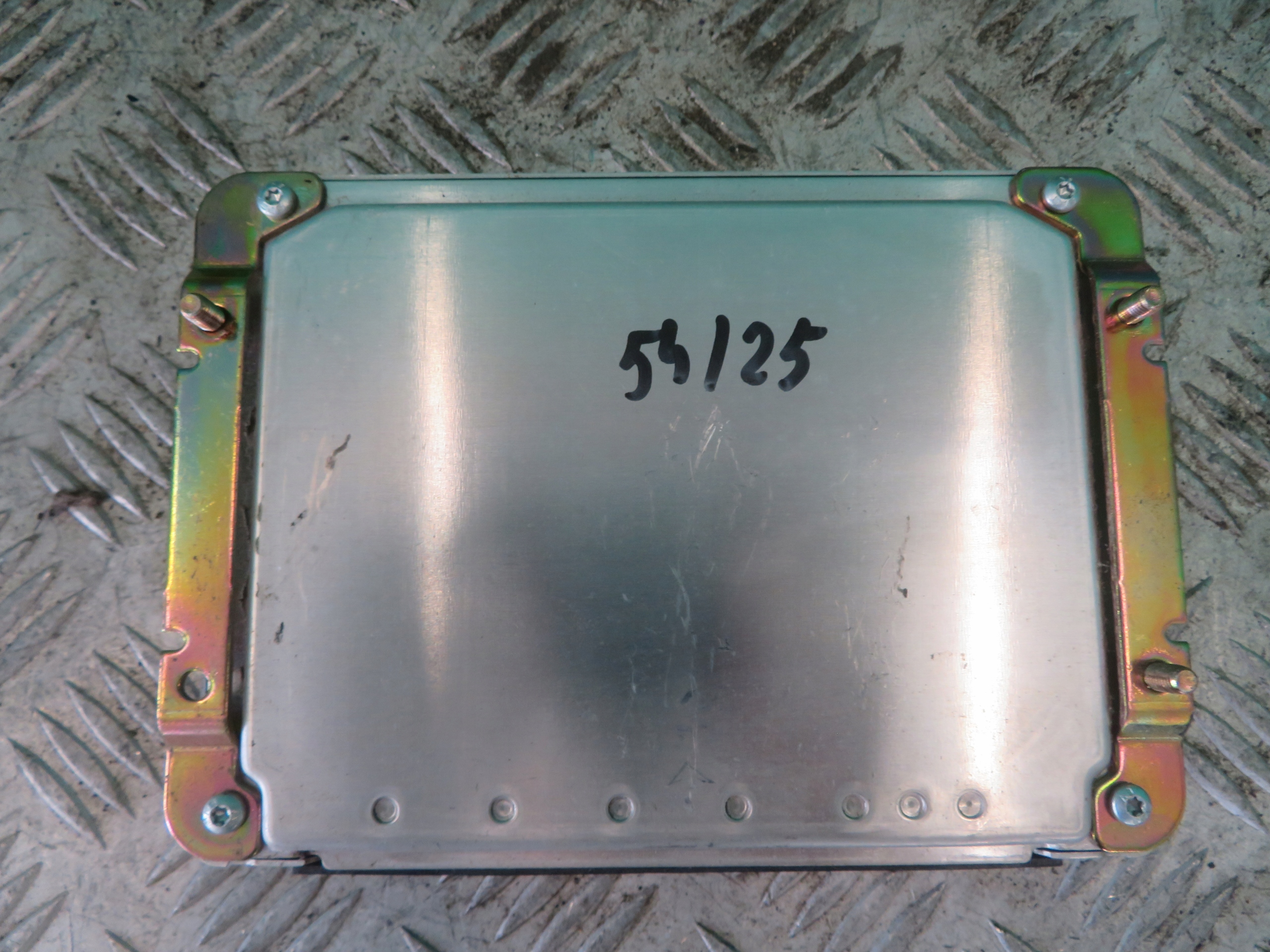 computer control unit of the engine NISSAN CABSTAR 3.0 07R 0281020062