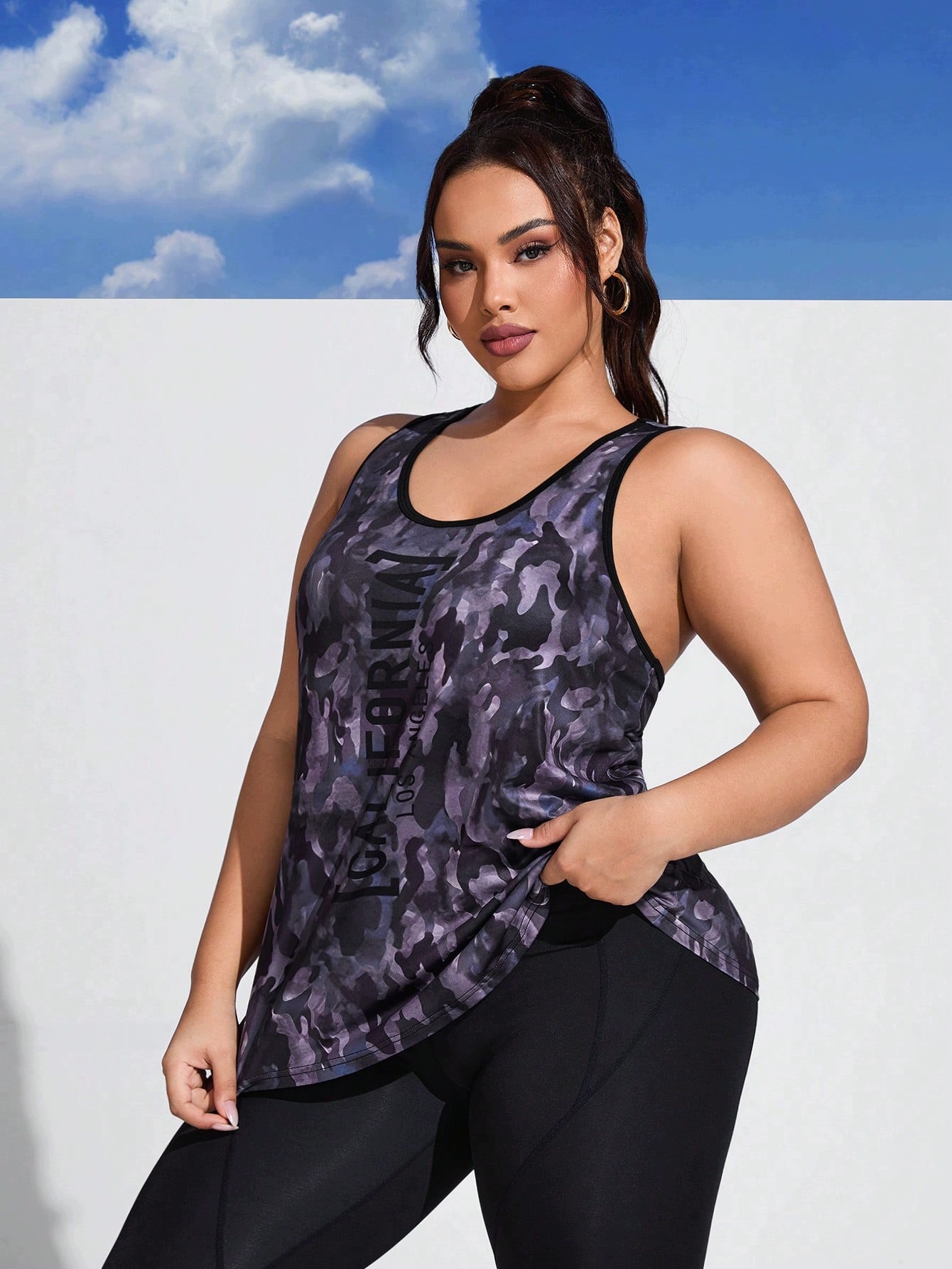 Shein Kolorowy Sportowy Top Bokserka Wzór Moro Z Printem Gym XXL 09346