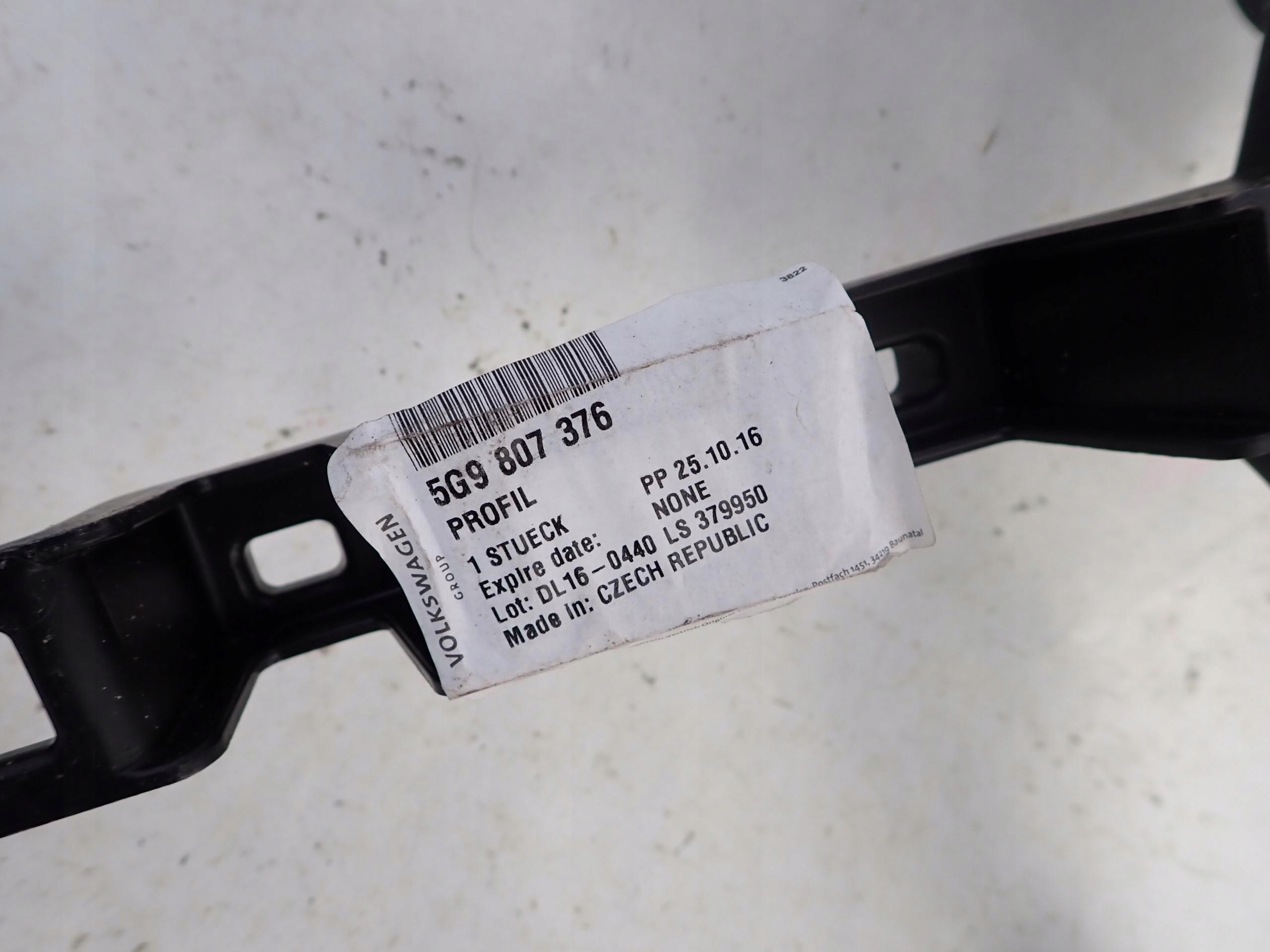 VW GOLF VII 7 bumper bracket right rear part KOMBI