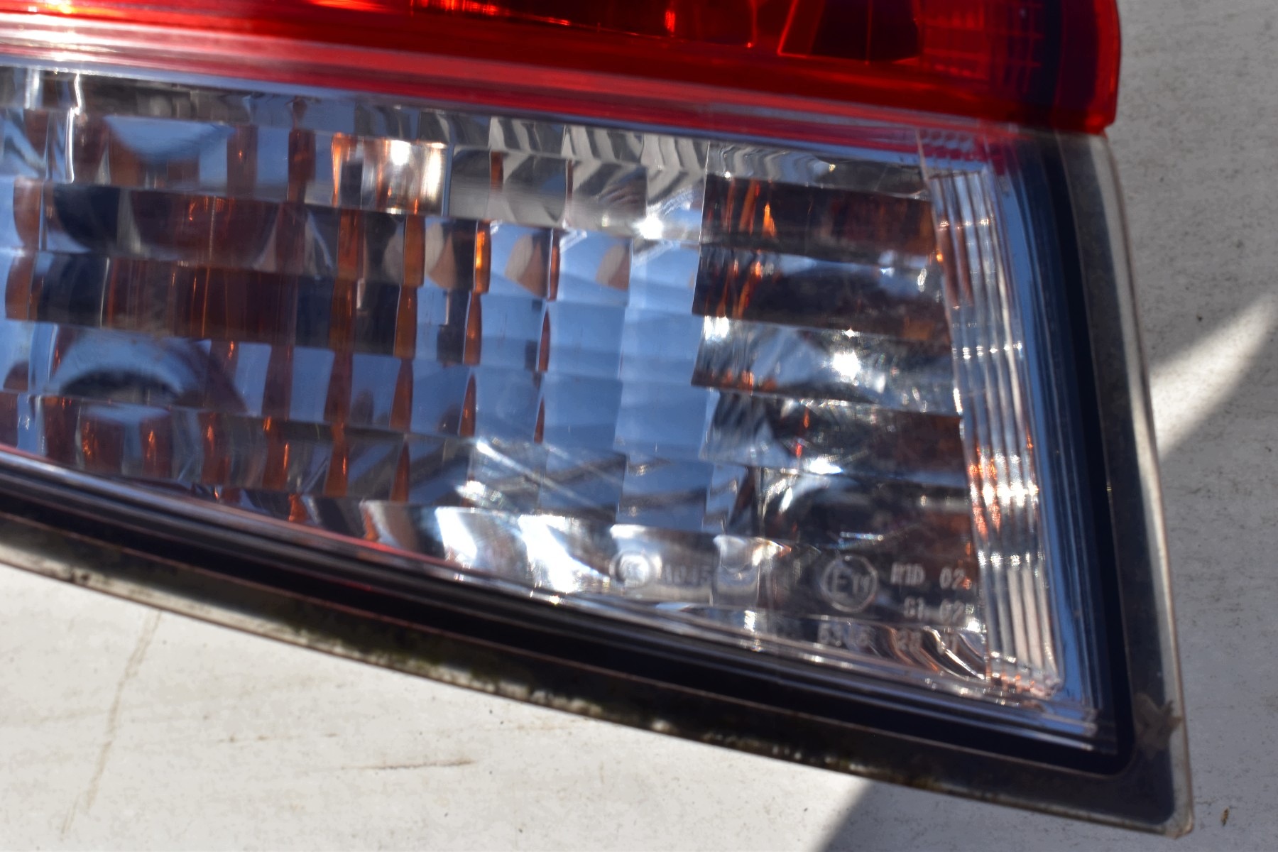 feu gauche arrière SUBARU LEGACY V berline 2009-2014 EU