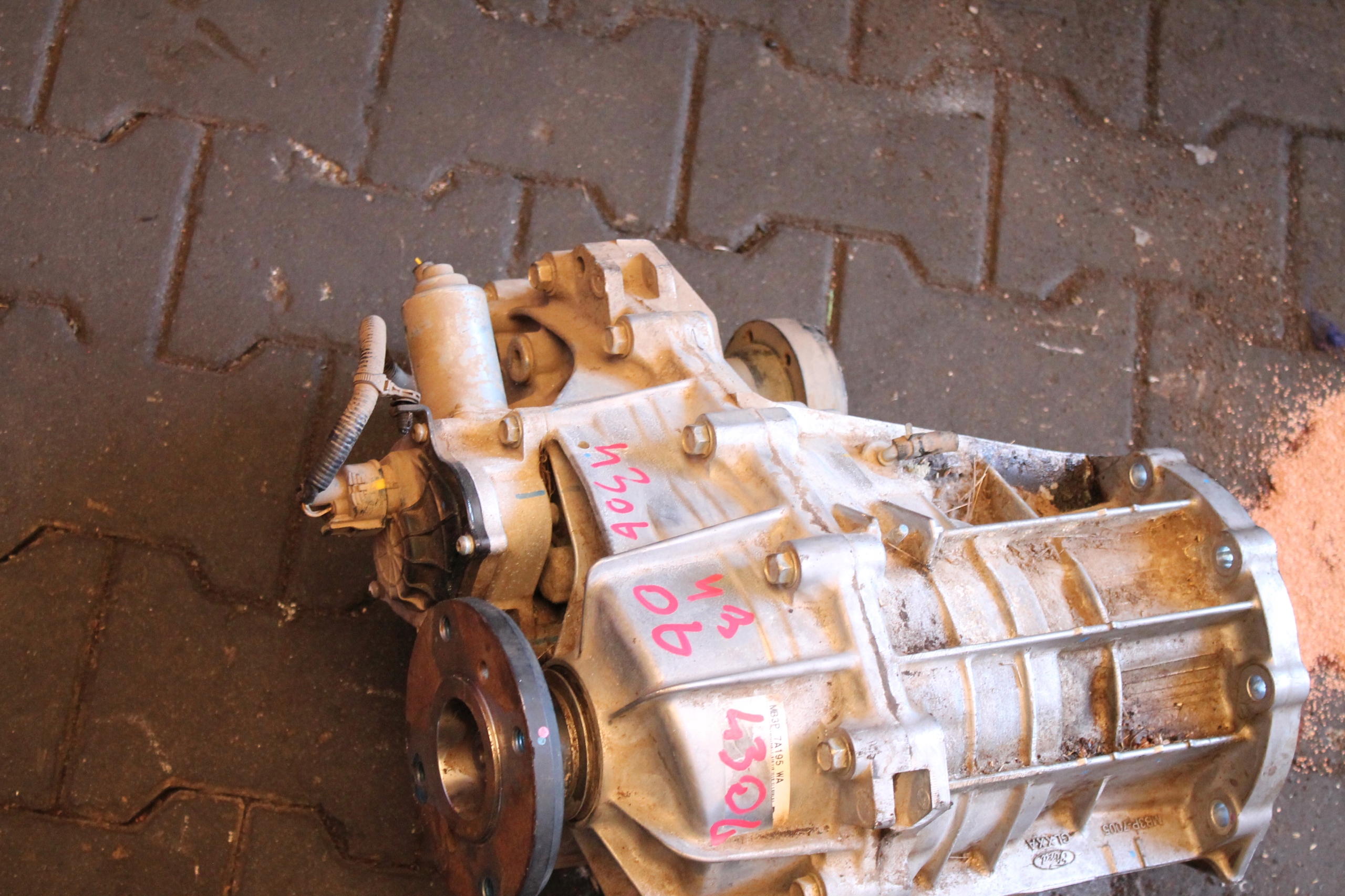 4306. REDUKTOR cambio ingranaggi FORD RANGE MB3P-7A195-WA MB3P-7000-FA