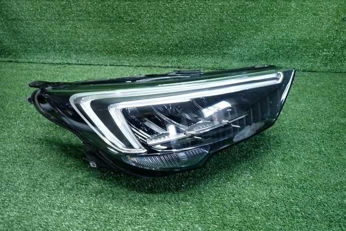 OPEL CROSSLAND X LIFT 21- reflektor right light right