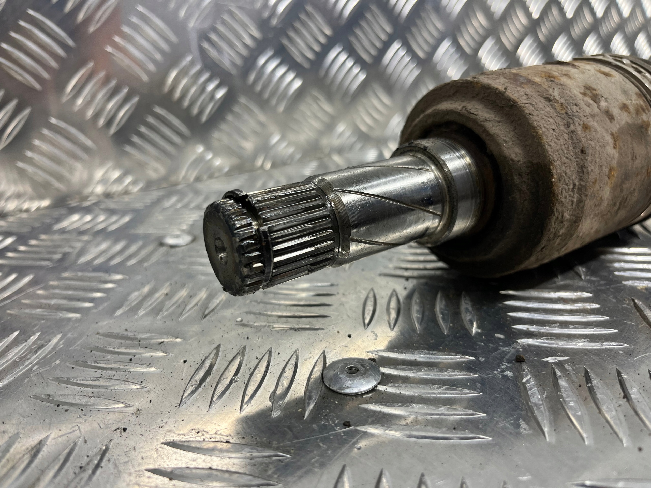 semi-axis semi-axis left rear LAND ROVER FREELANDER 2 2010 2.2 D
