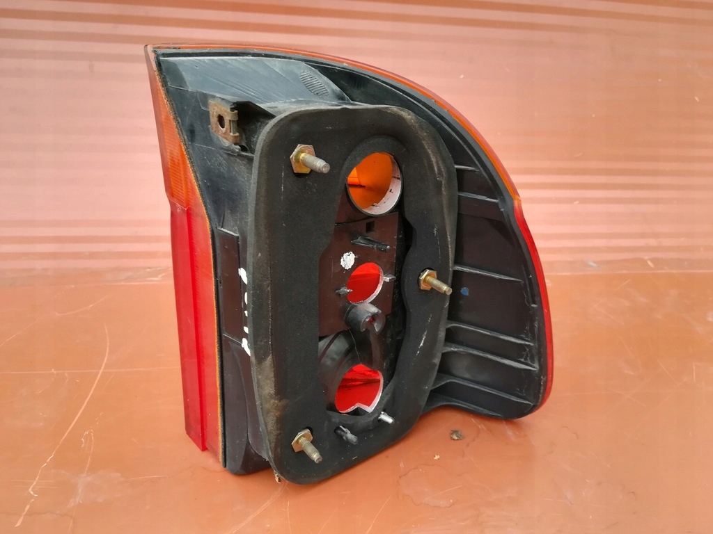 фонарь левый E39 Touring в крыло