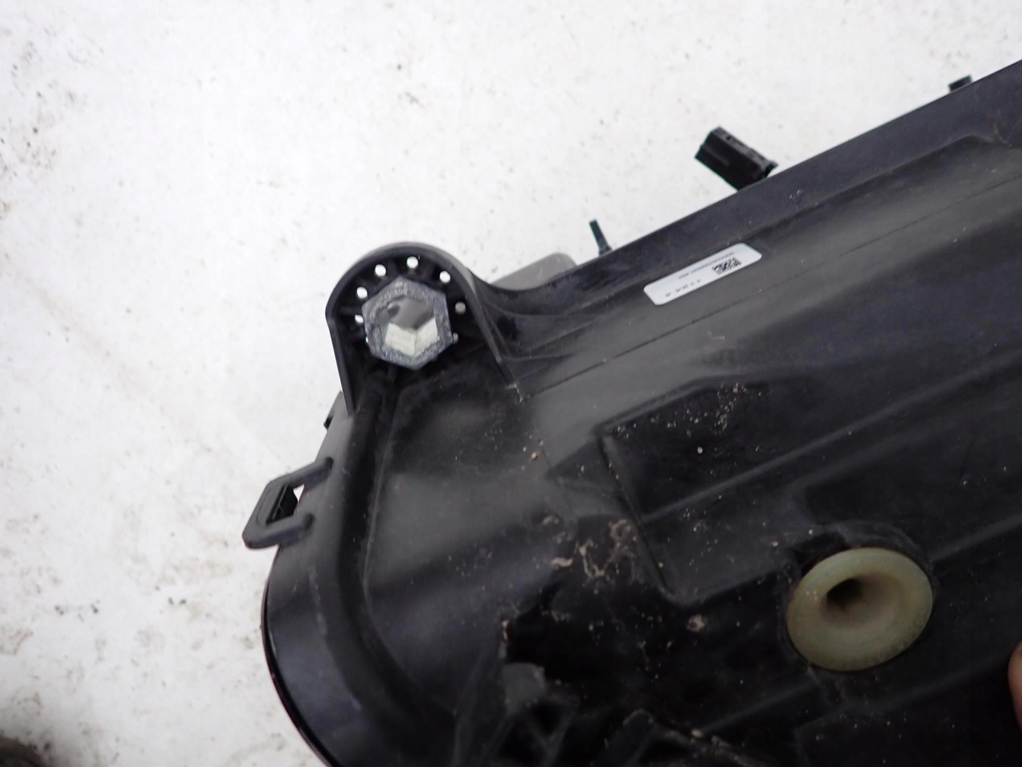MERCEDES GLC X253 LIFT 19- PUSZKA light front left