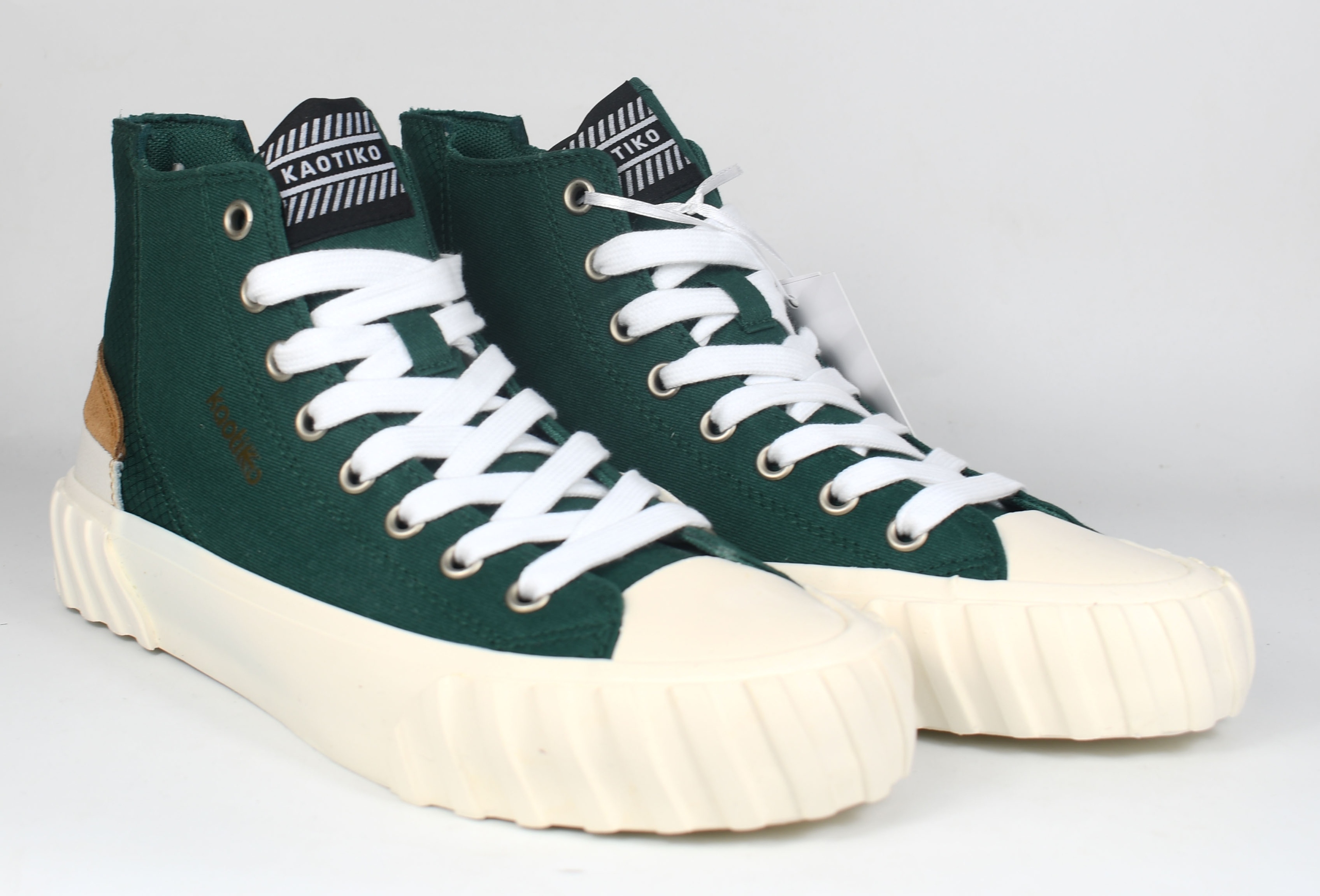 Tenisky Kaotiko vel 40