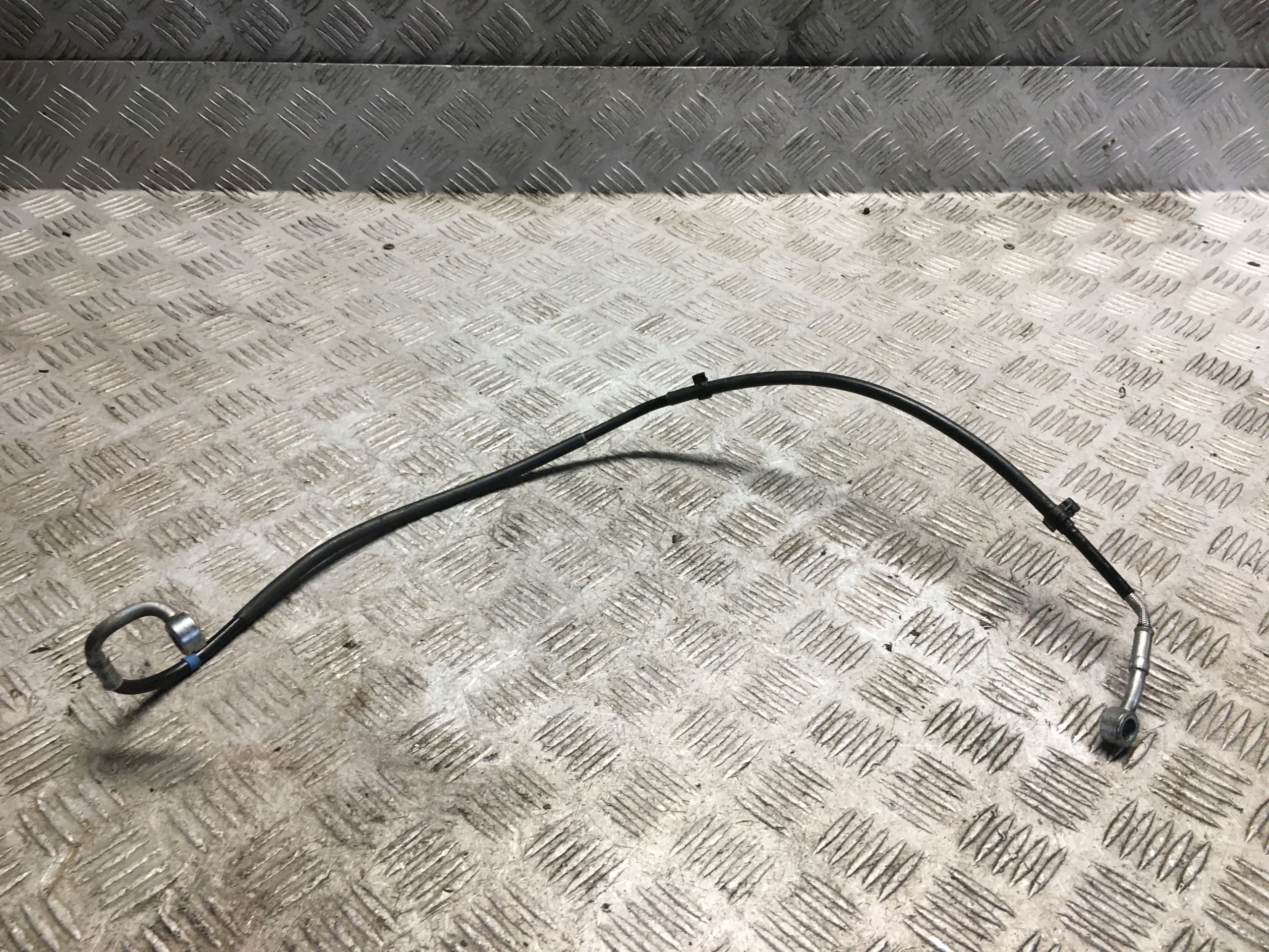 BAJAJ DOMINAR 400 ТОРМОЗНОЙ ШЛАНГ ПЕРЕДНИЙ