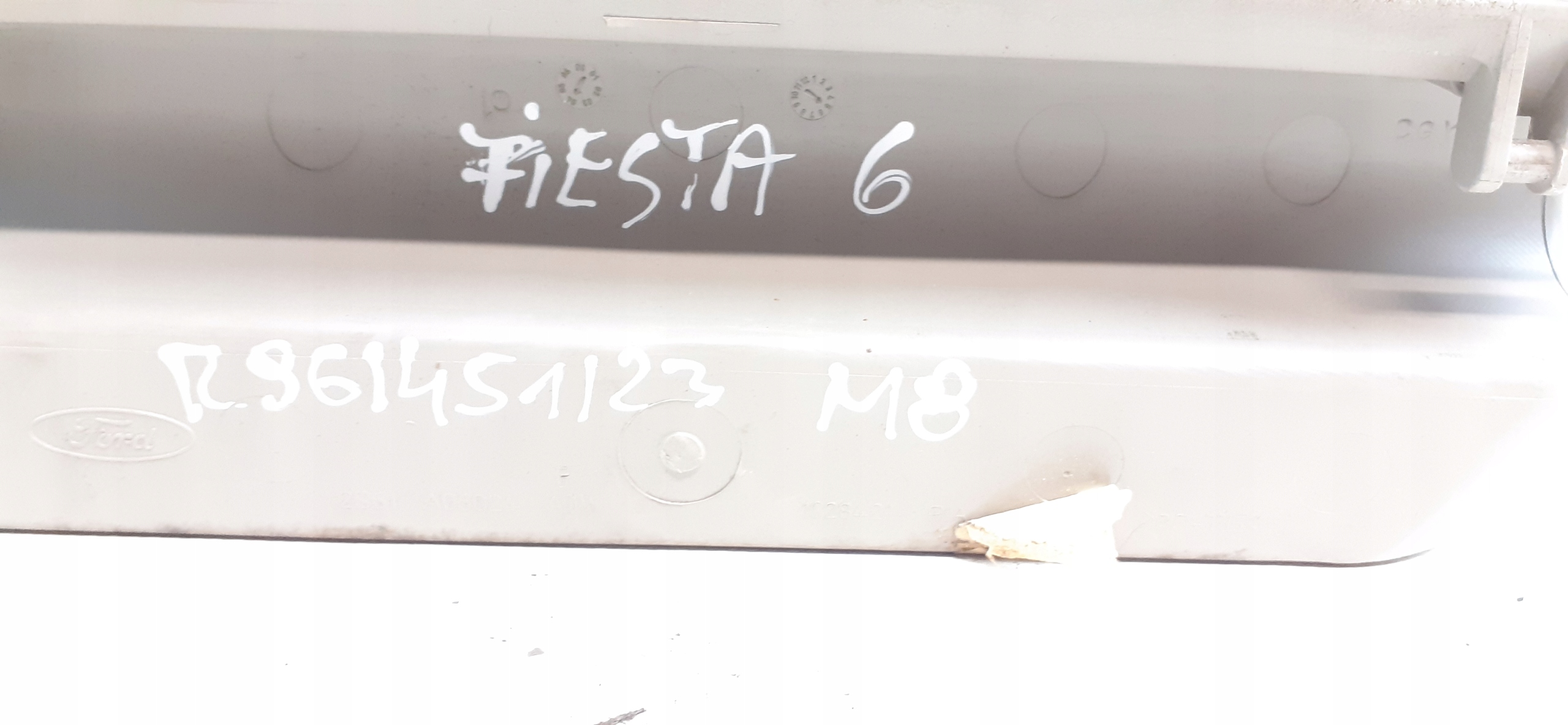 handschuhfach des beifahrers FORD FIESTA MK6