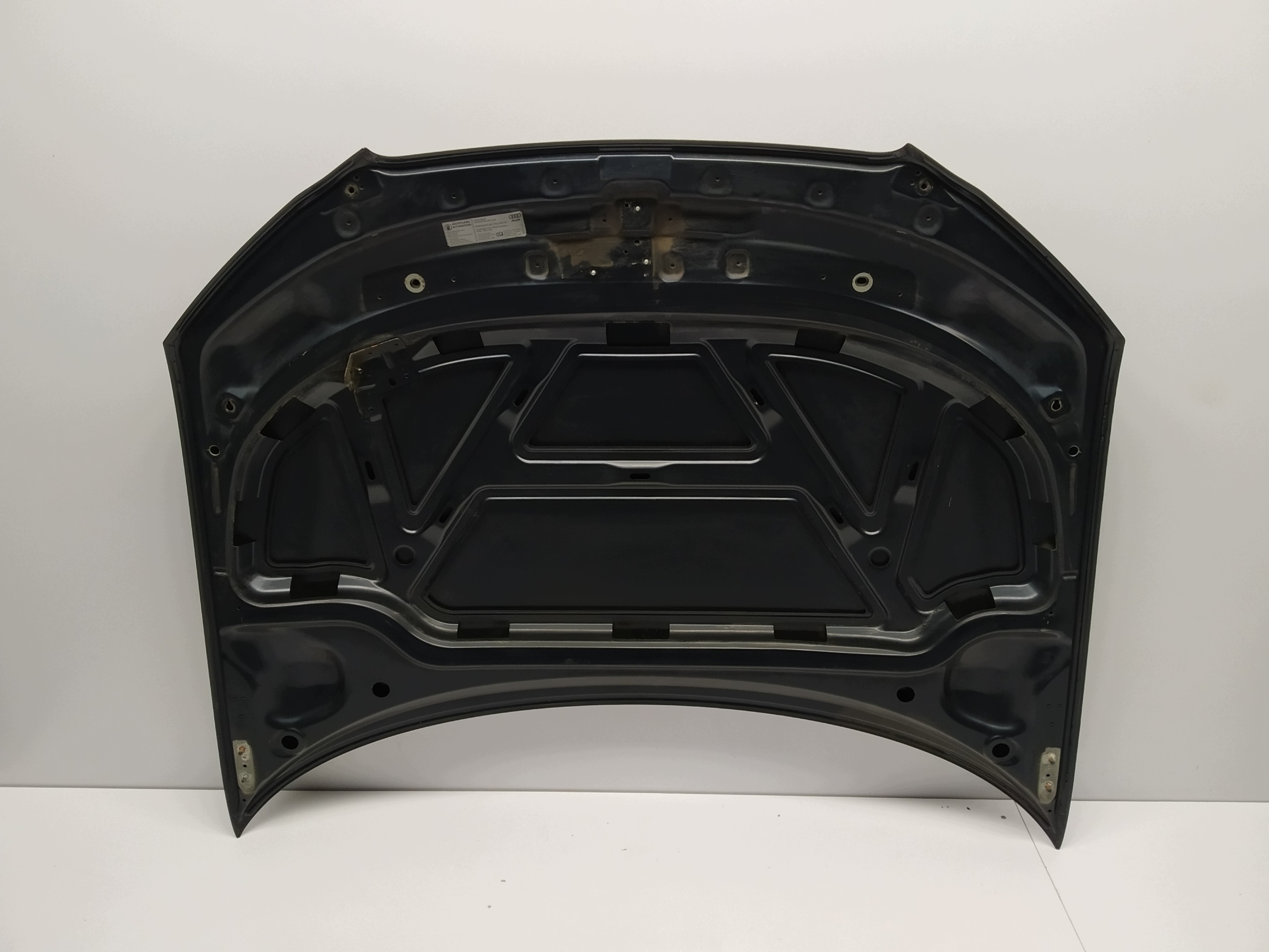 2008r + Audi A3 8P0 lift cofano originale