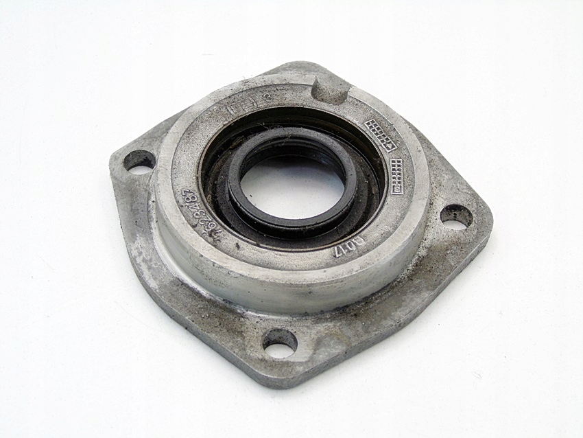 OBUDOWA USZCZELNIACZA PÓŁOSI 1.9 JTD ALFA 156 147 166 STILO LYBRA 7623487