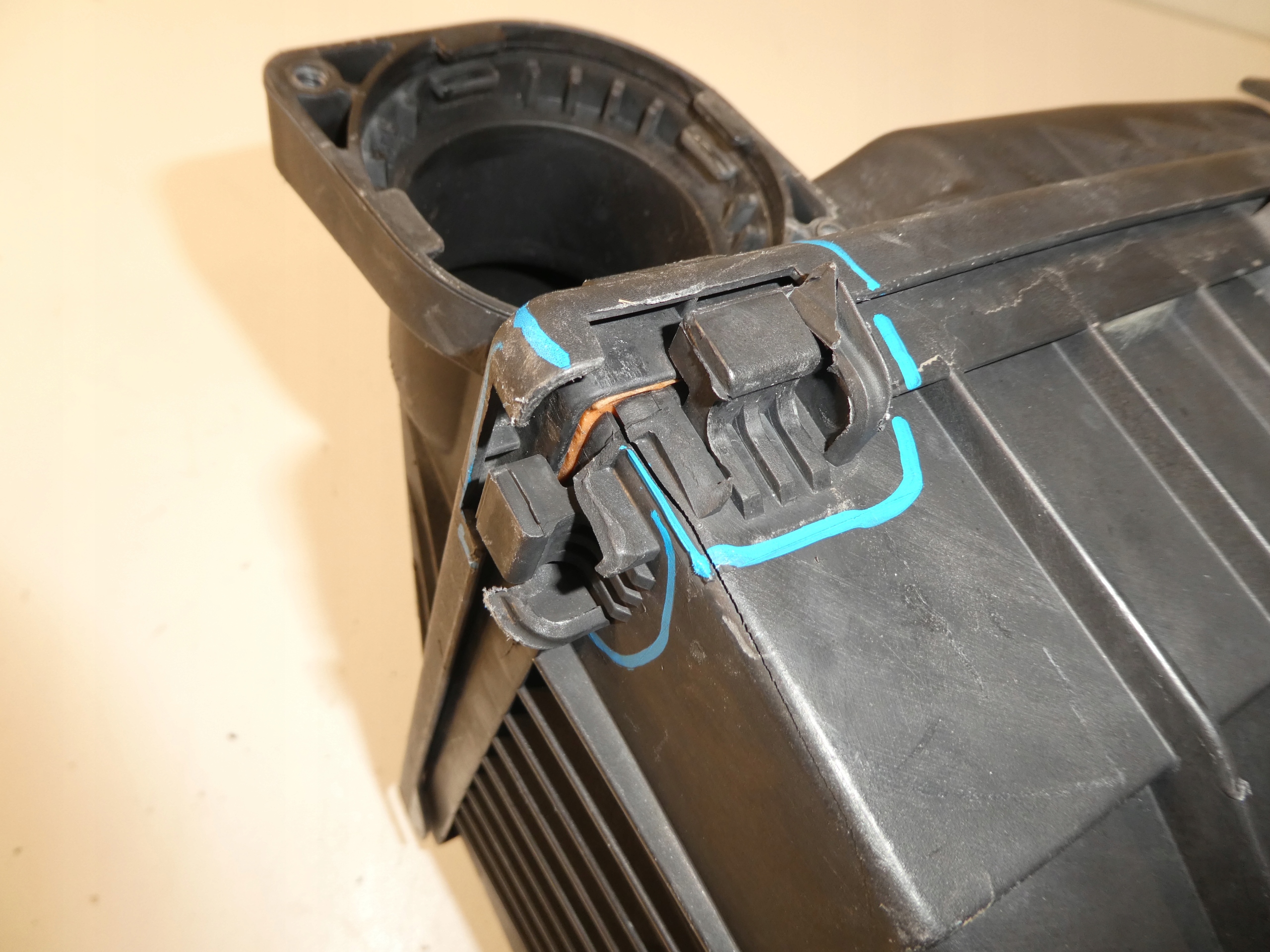 Gehäuse FILTER luft VW T4 074129620