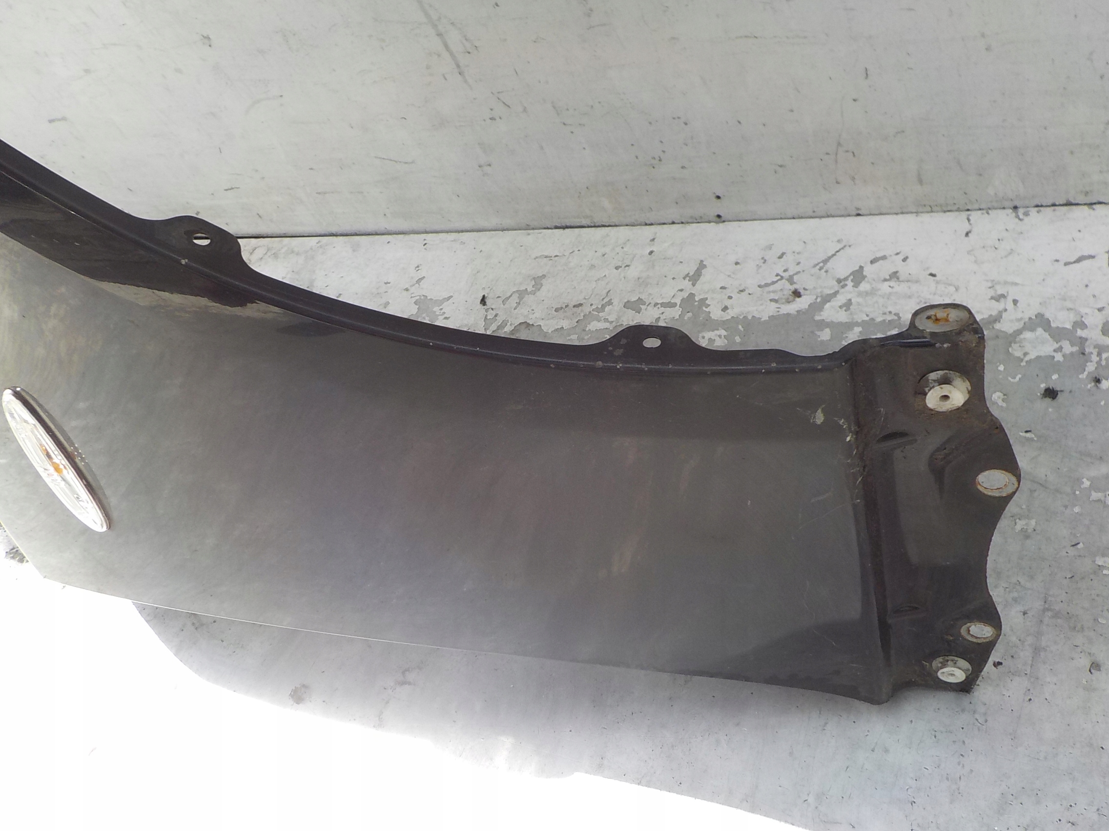563 LEXUS IS II 220 250 fender right front