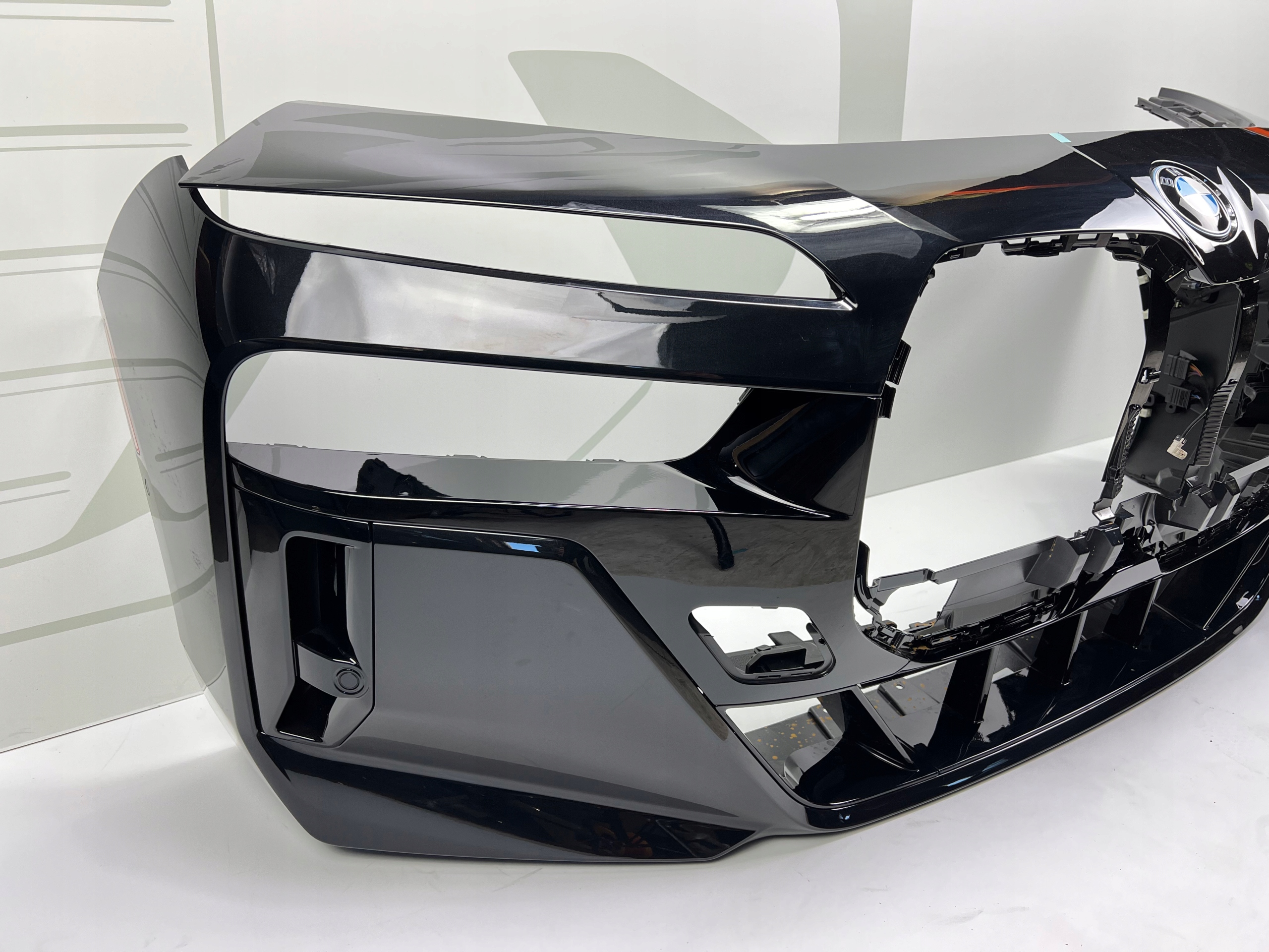 front bumper BMW G70 m-packet USA 4XPDC 475