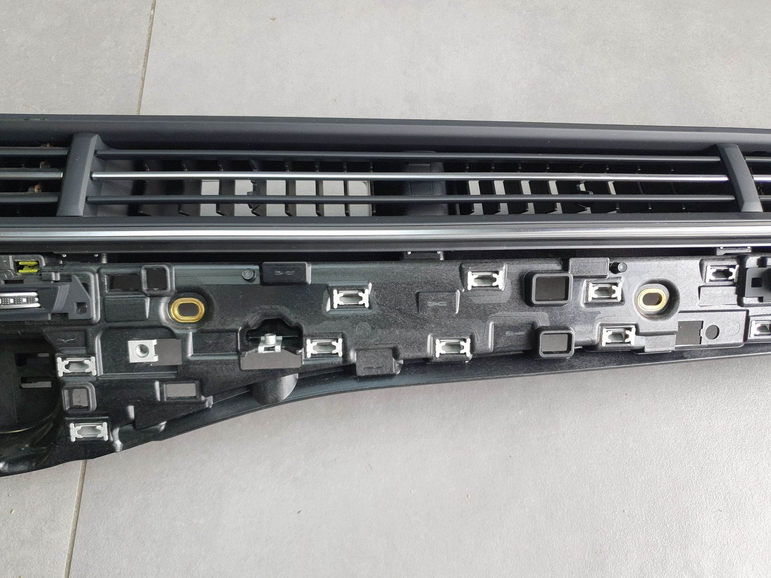 Audi Q7 4M lišta kratki klími 4M1820902L