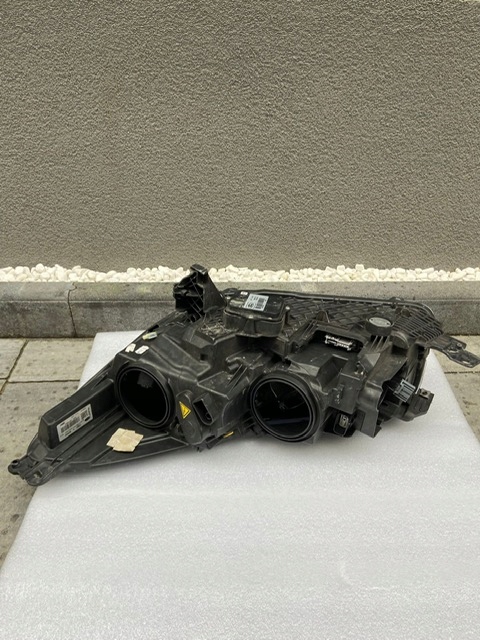light right Ford Kuga MK2 LIFT Bi Xenon LED black ST