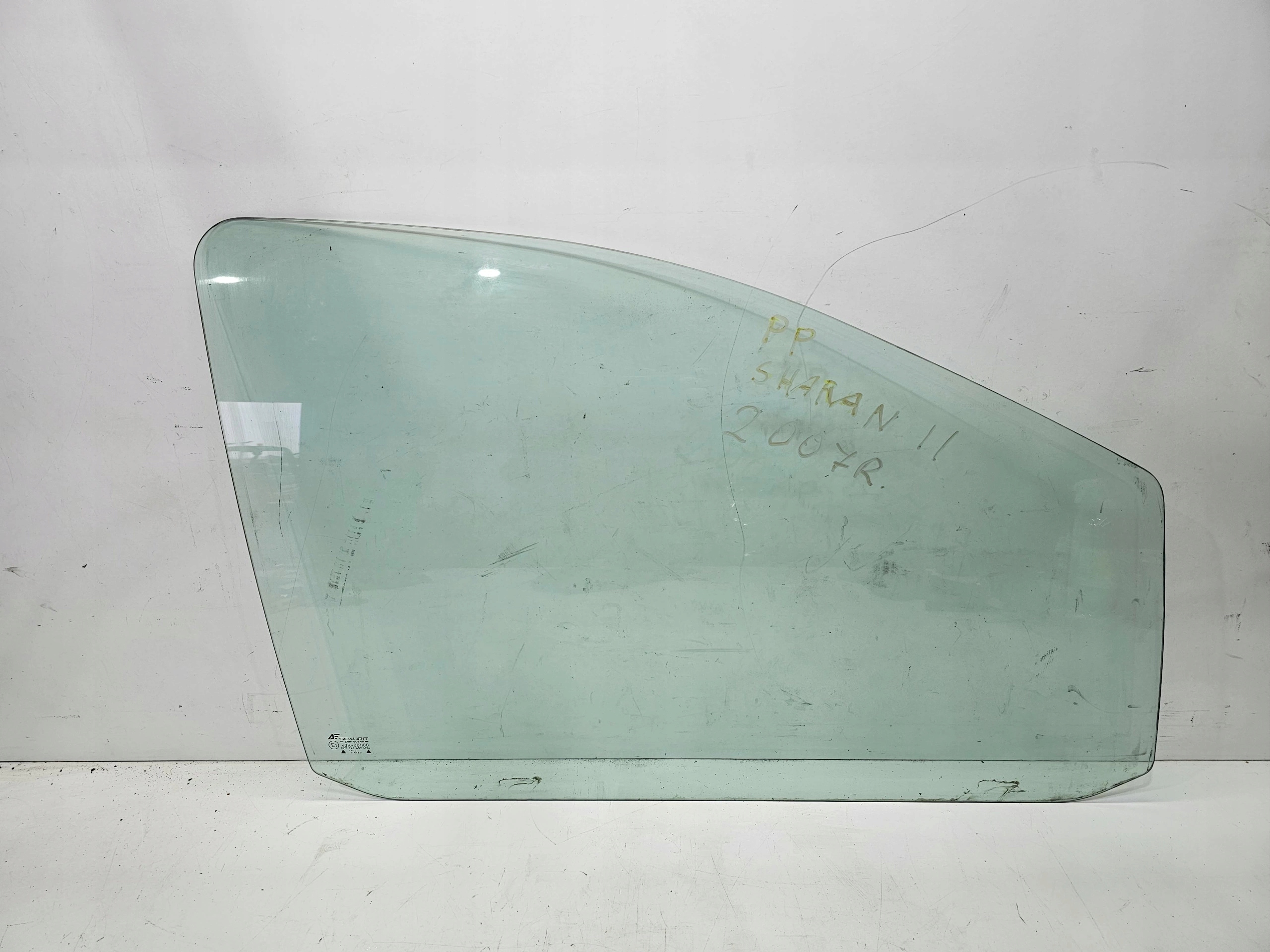 window door right front VW SHARAN II 2007 ROK 7M0845202