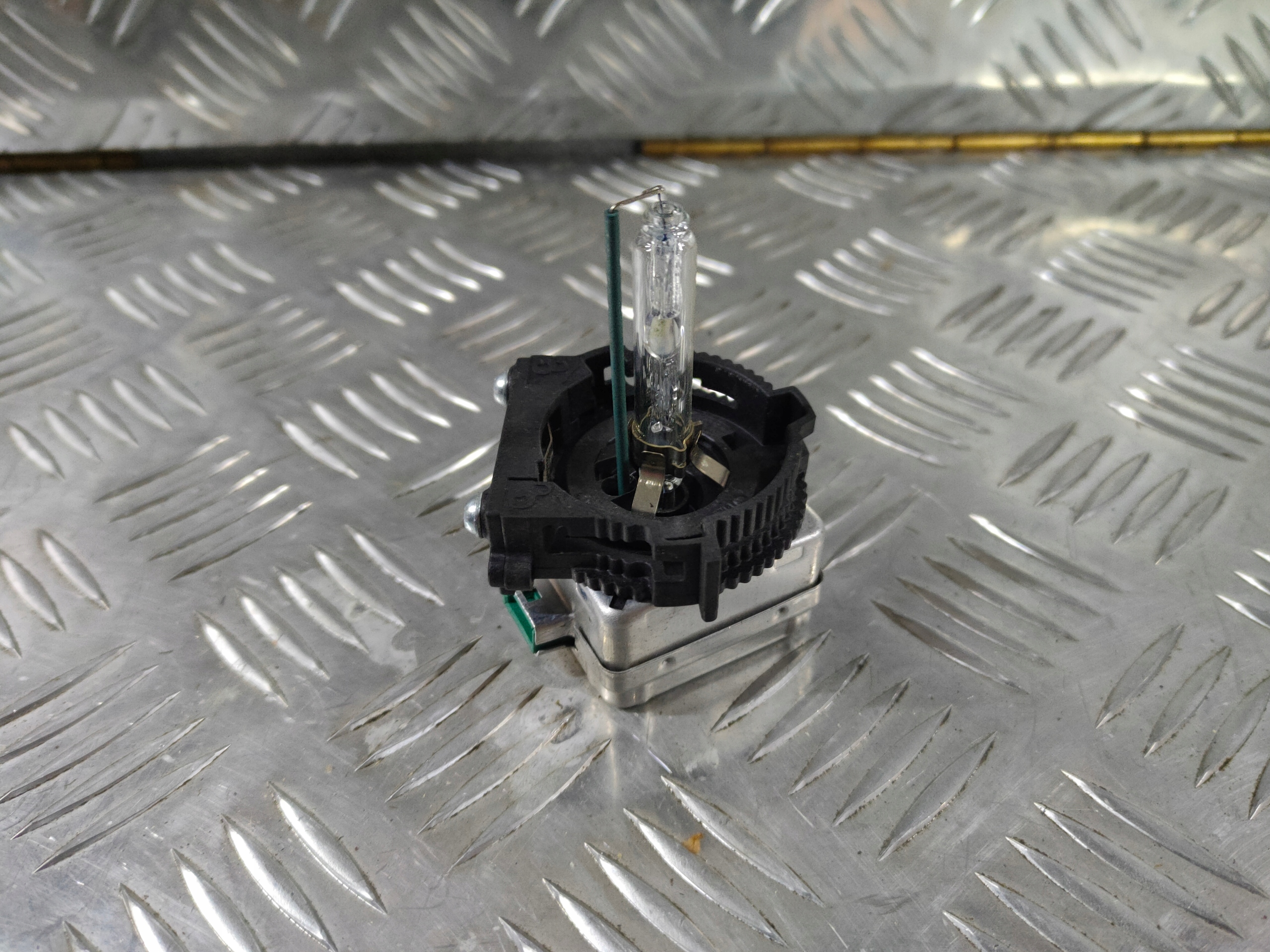 ALFA ROMEO STELVIO ŻARNIK D3S USA OSRAM