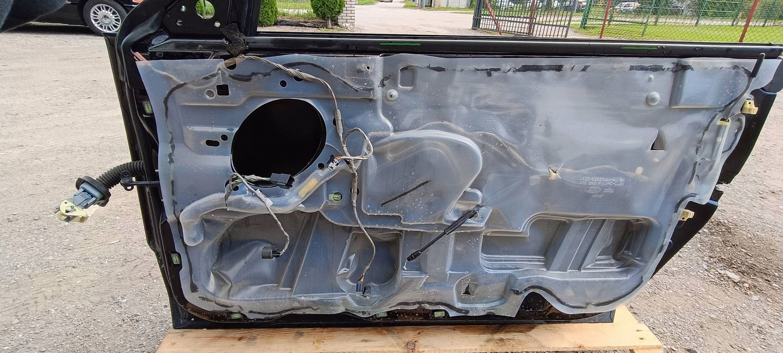 dveře pravé spolujezdce Ford Mustang 2005-2009