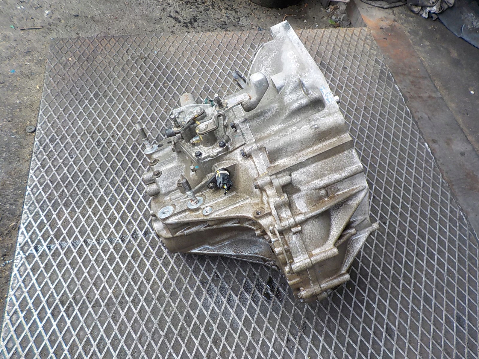 HONDA CIVIC IX 1.6 und-DTEC ORG Getriebe E5S5