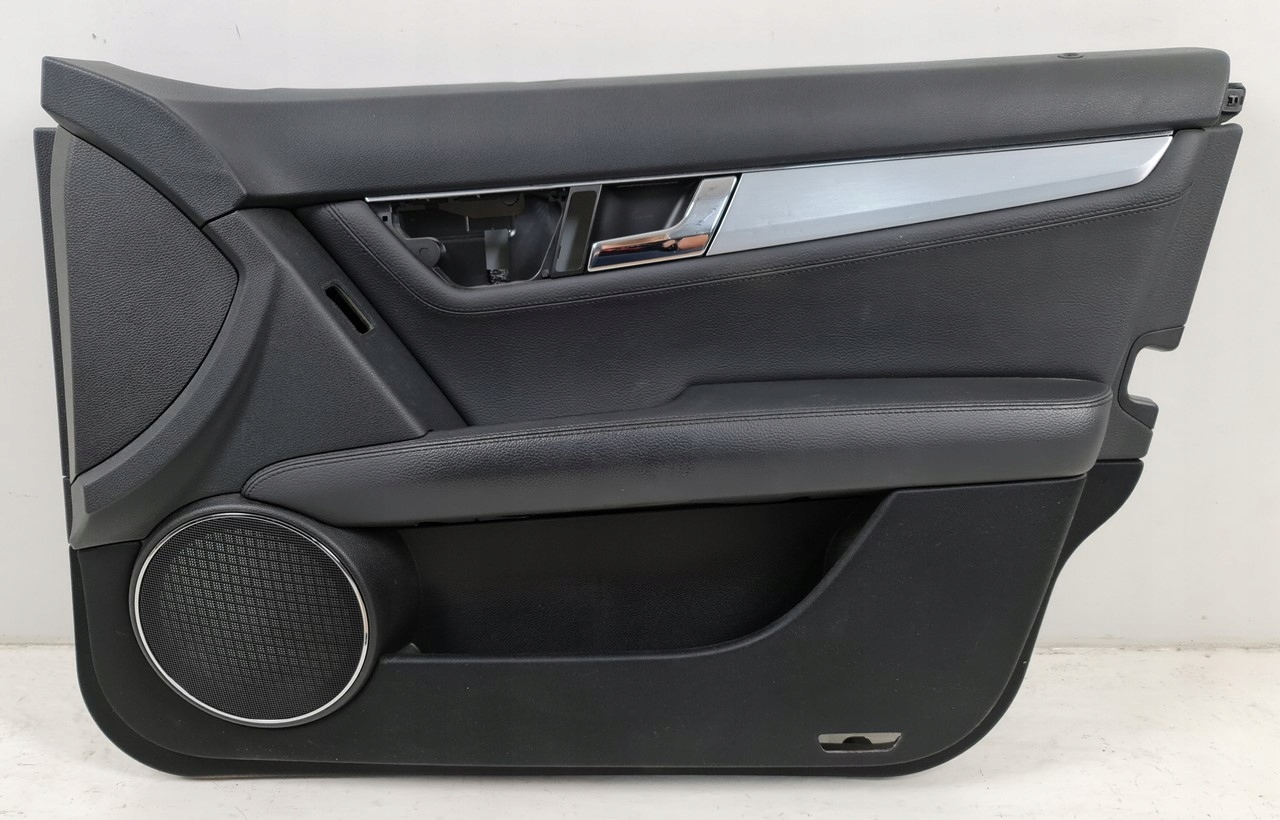 A2045402510 - Обивка бекон правый передний MERCEDES W204 Европа