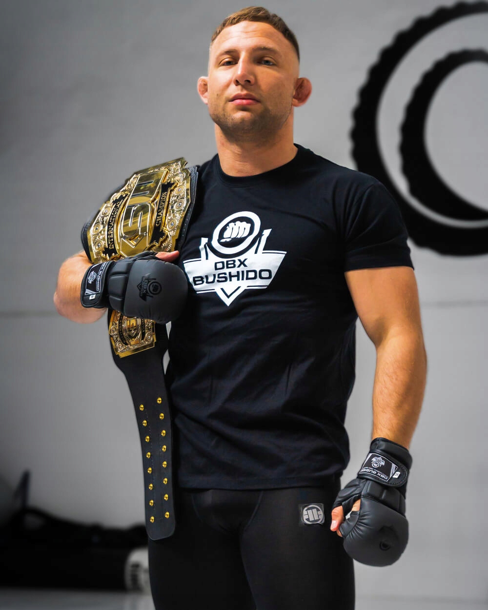 RĘKAWICE DO MMA TRENINGOWE CHWYTNE GRAPPLING PREMIUM NA TRENING BUSHIDO L Kod producenta rękawice treningowe MMA Black Master L