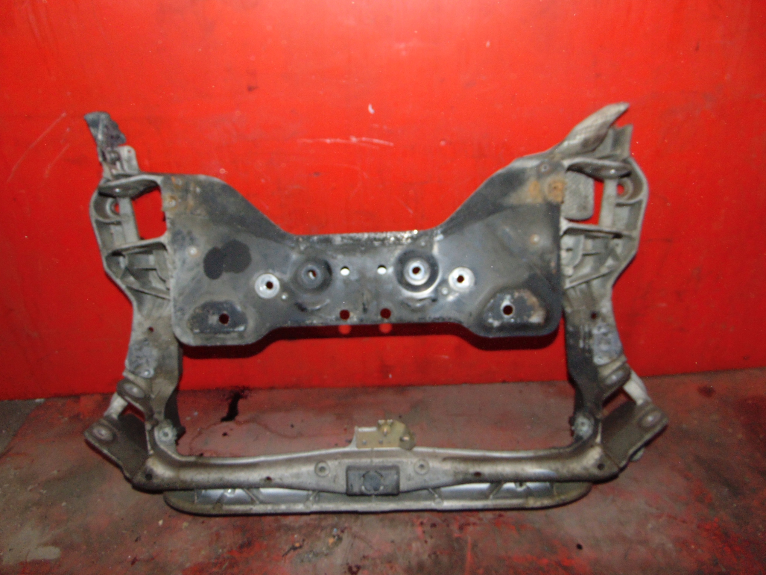 MERCEDES W203 C-KLASA axle beam subframe axle beam front