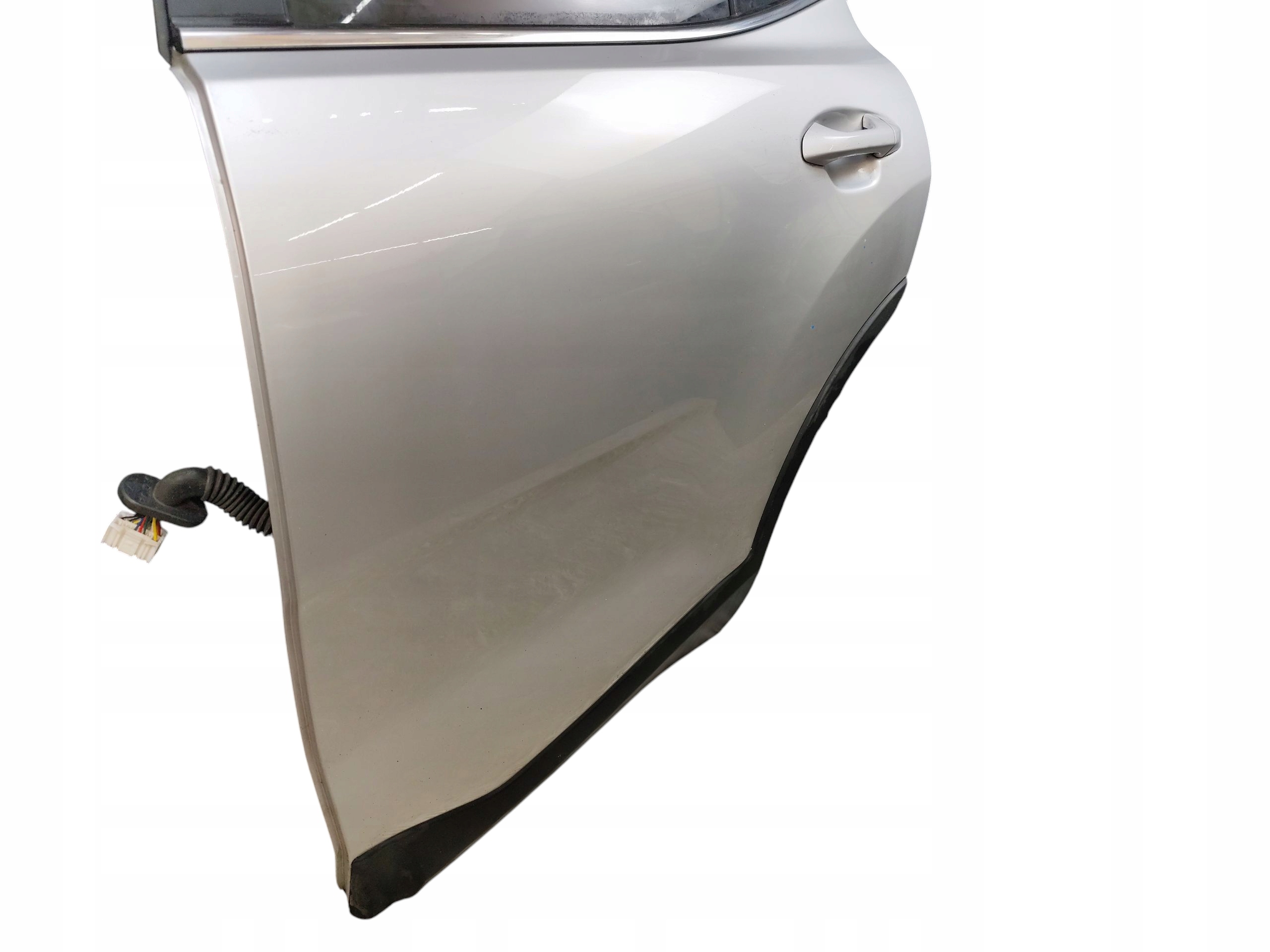 Tür links heck KIA STONIC LAK: 4SS SILKY SILVER (17-20)