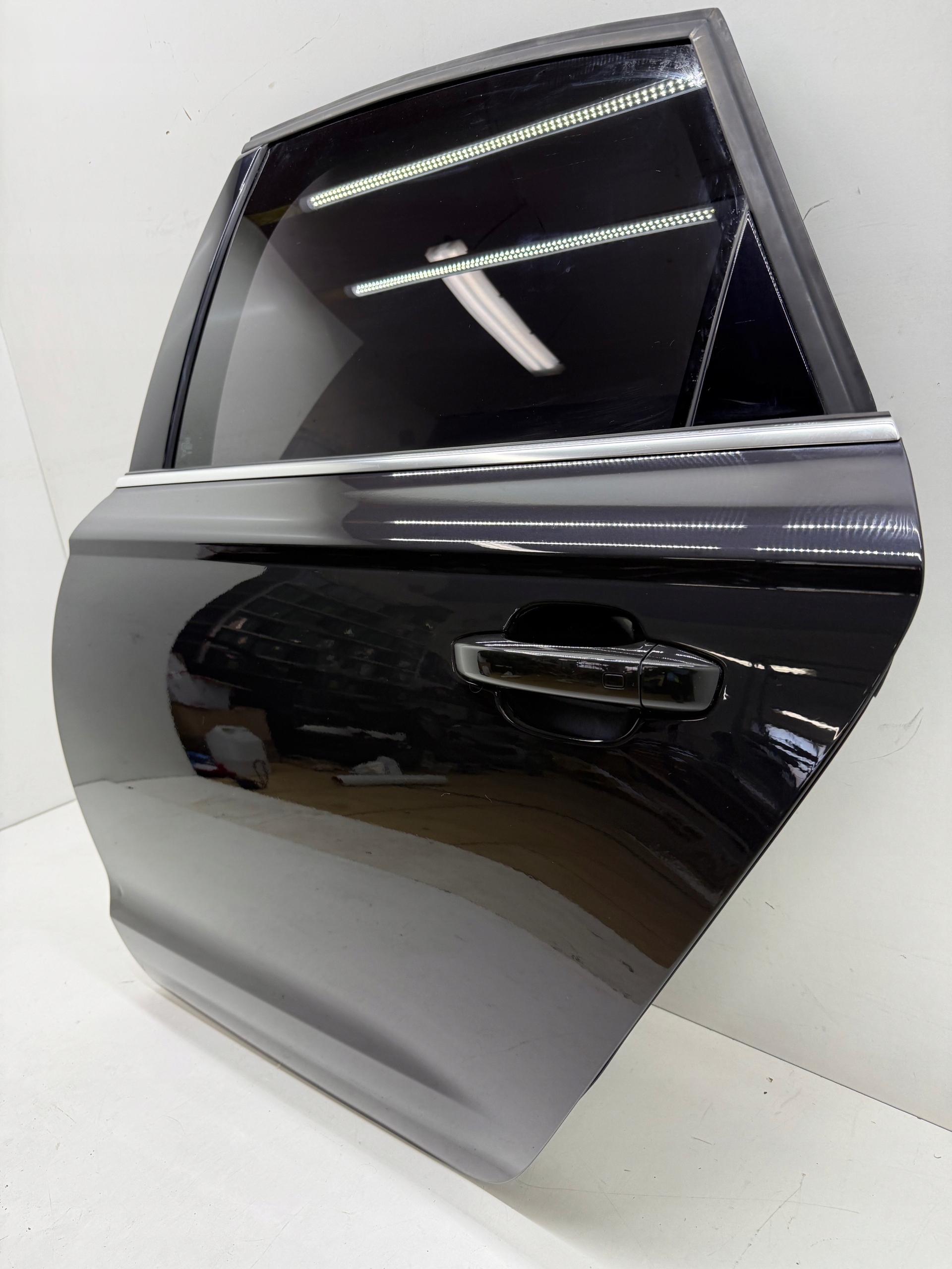 AUDI A6 S6 C7 sedan door left rear part LX7U complete