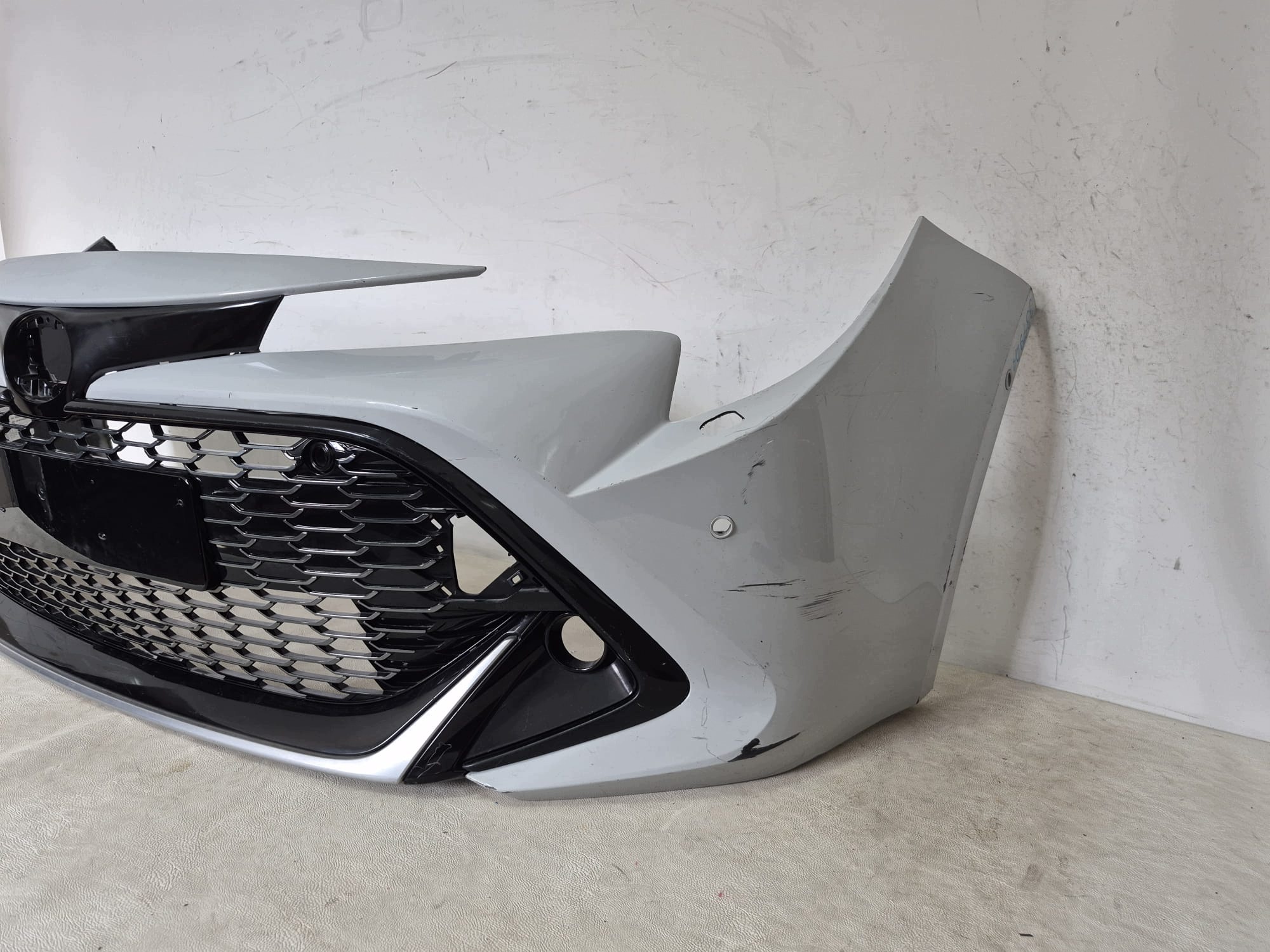 TOYOTA COROLLA E21 GR KOMBI HB 19- bumper front front 52114-YY010