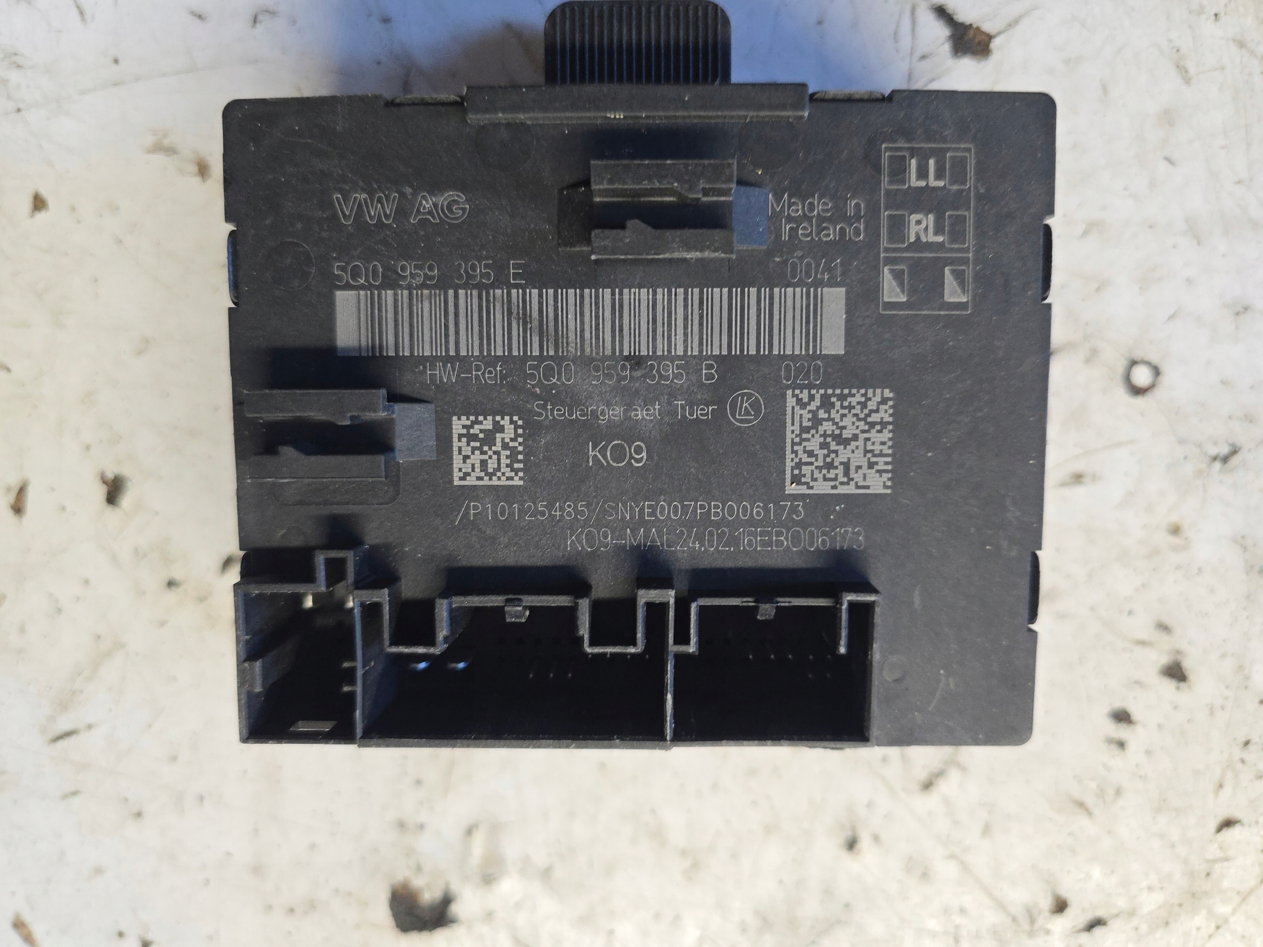 AUDI A3 8V module control unit door 5Q0959395E 5Q0959395B