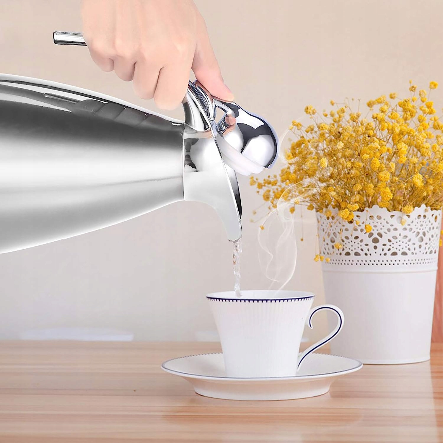 TERMOS KANIA 2L Z RĄCZKĄ IZOLACJĄ 24H Kolor srebrny