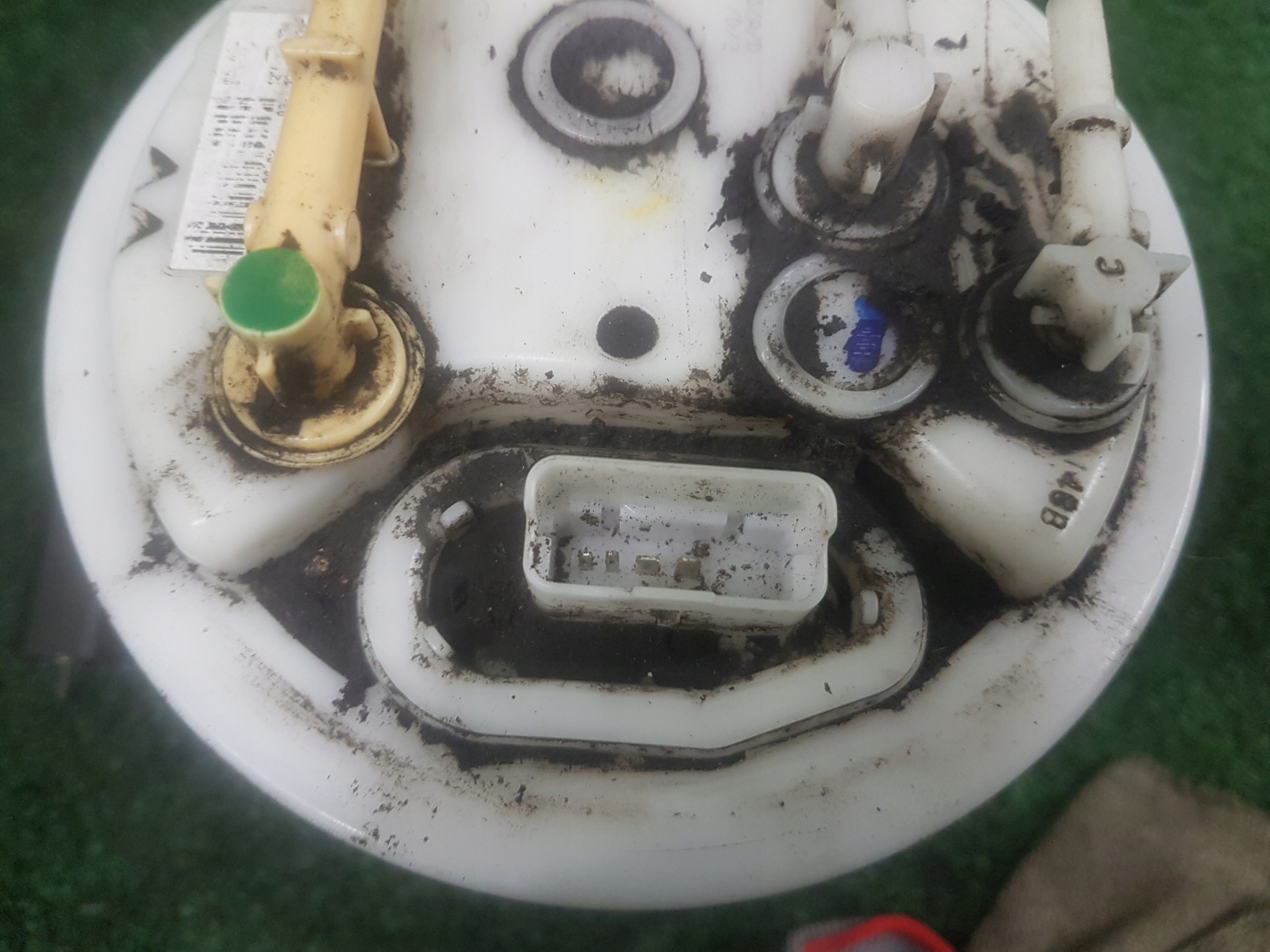 feed pump CITROEN C5 III 9647083480