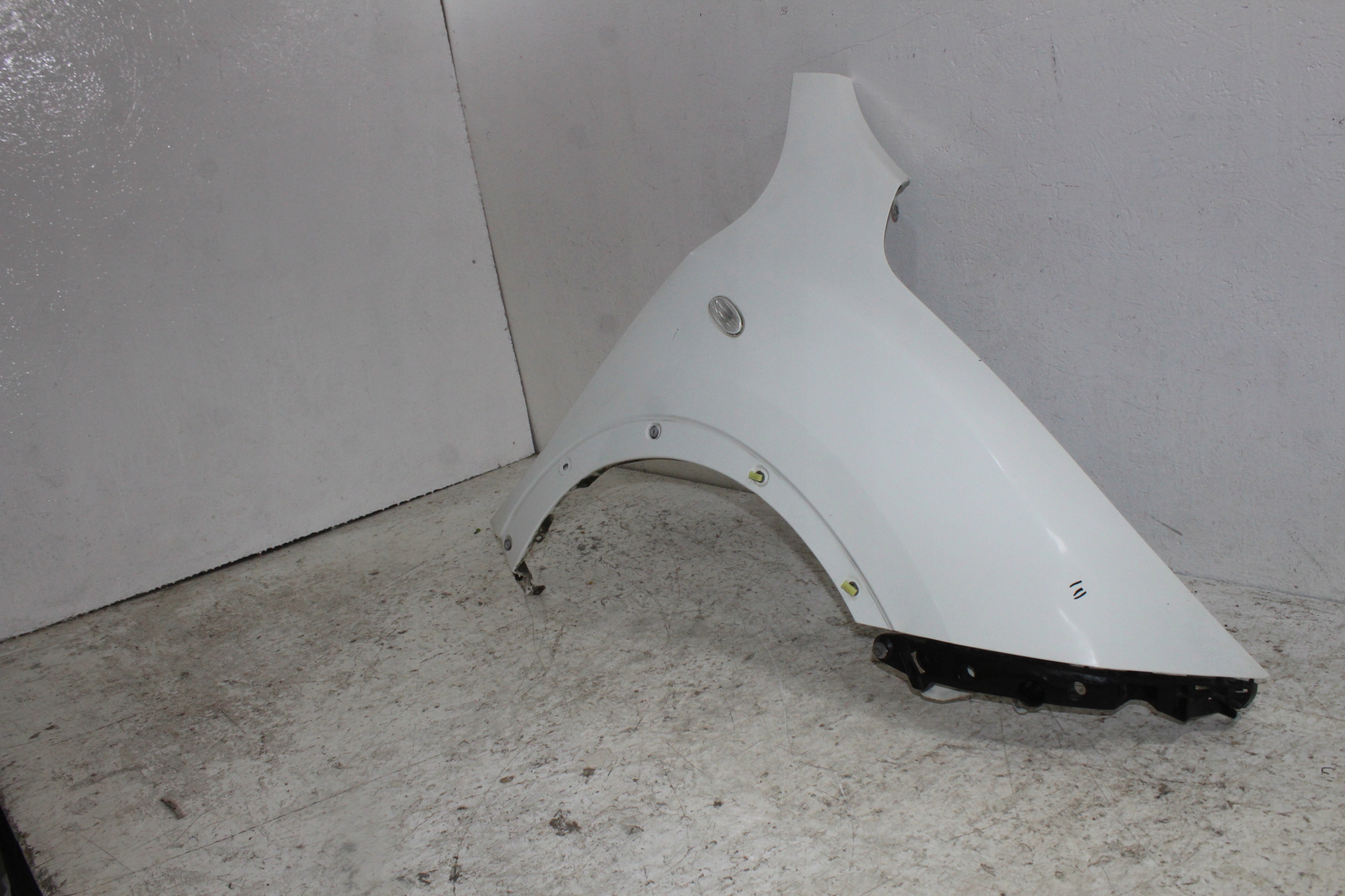 Nissan Juke F15 fender right front front
